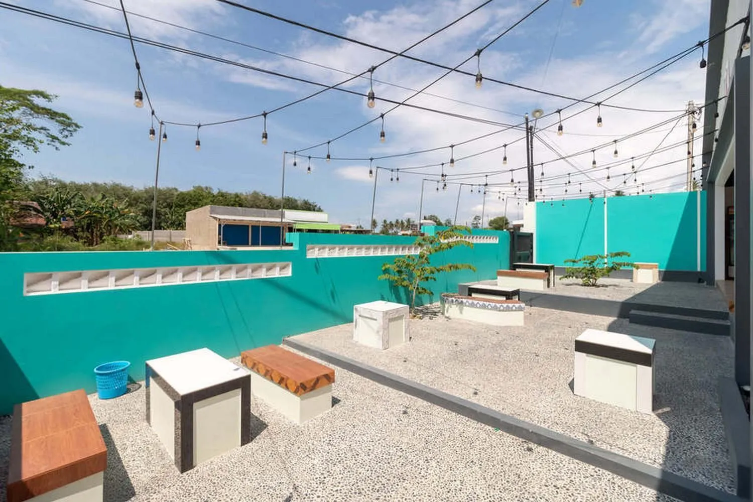 Seating area in RedDoorz near Exit Tol Kotabaru ITERA Lampung