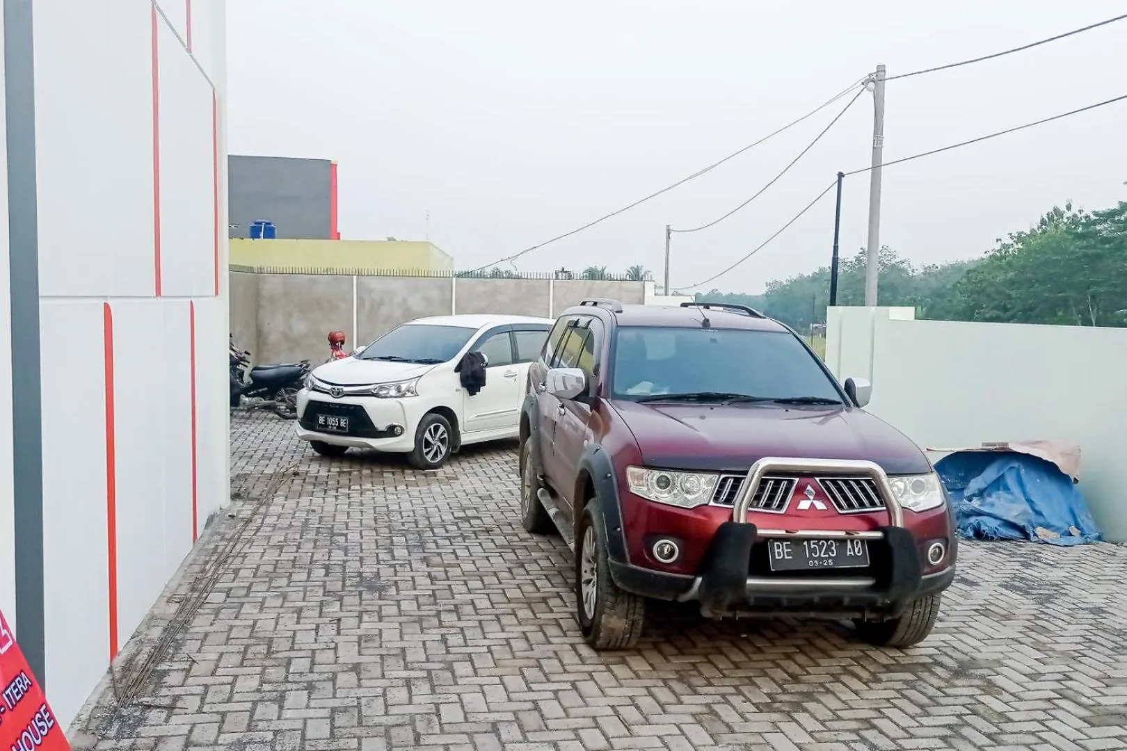 Parking in RedDoorz near Exit Tol Kotabaru ITERA Lampung