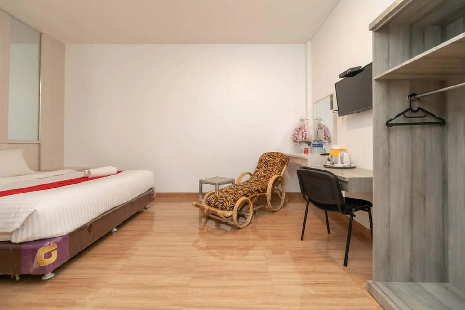 Bedroom, Bed in RedDoorz near Exit Tol Kotabaru ITERA Lampung