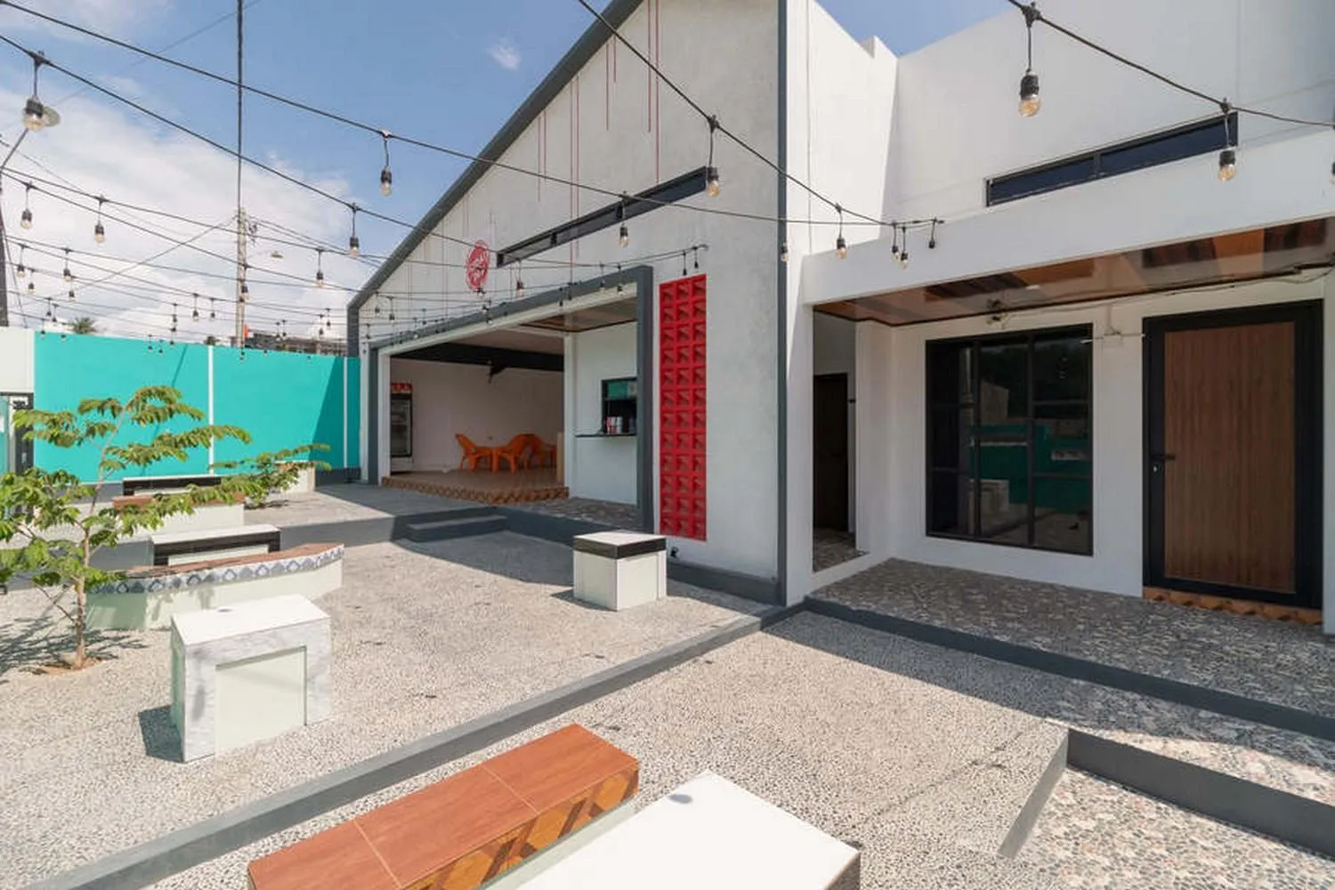 Property building in RedDoorz near Exit Tol Kotabaru ITERA Lampung