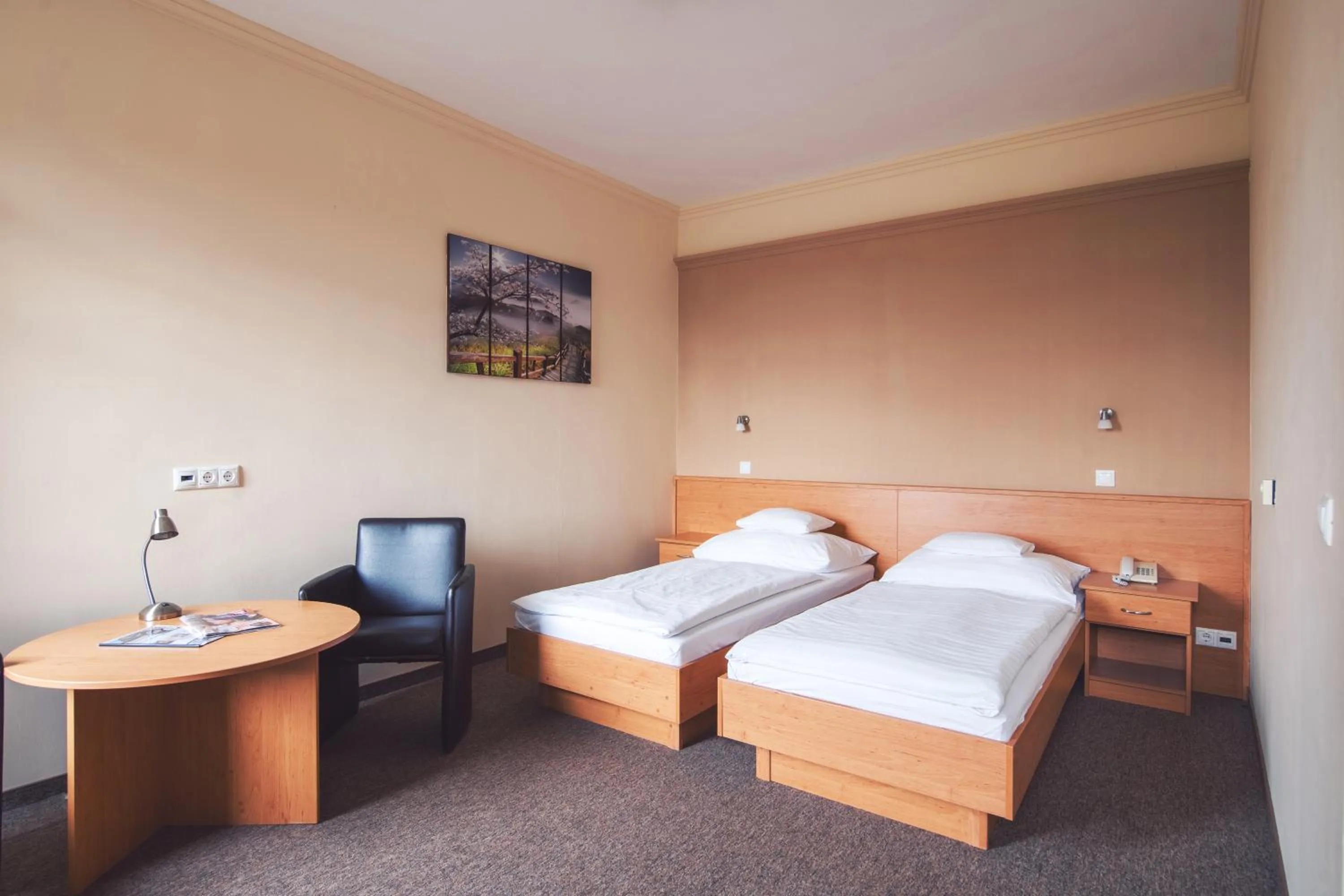 Bedroom, Bed in Granada Conference, Wellness and Sport Hotel