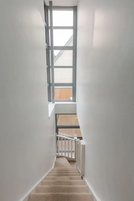 Property building in Modern City Centre House with Free Parking