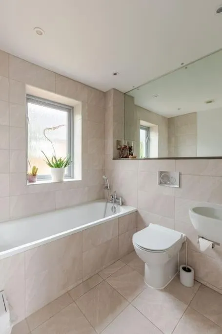 Bathroom in Modern City Centre House with Free Parking