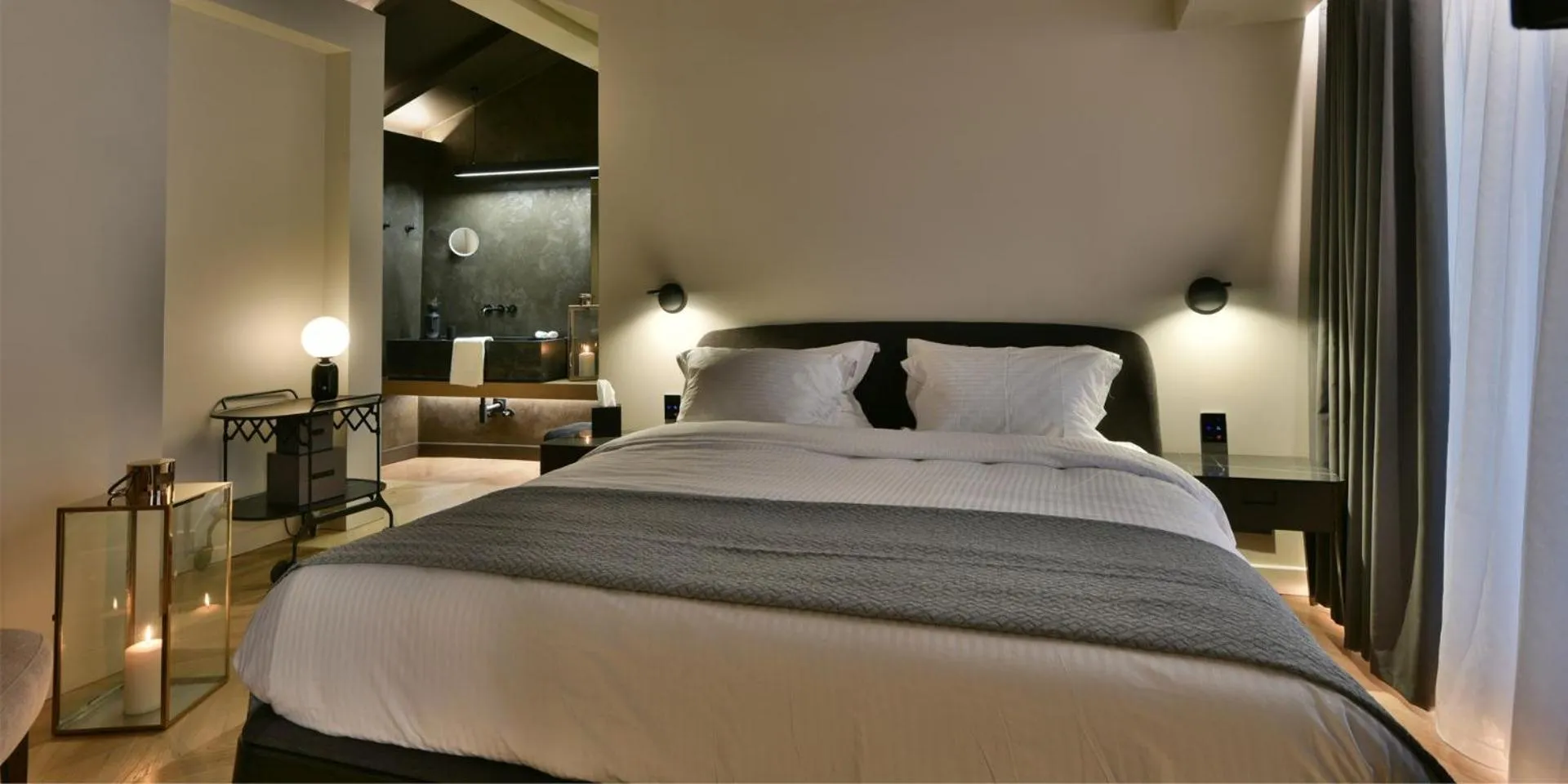 Bed in Nikiou Suites Luxury Residence