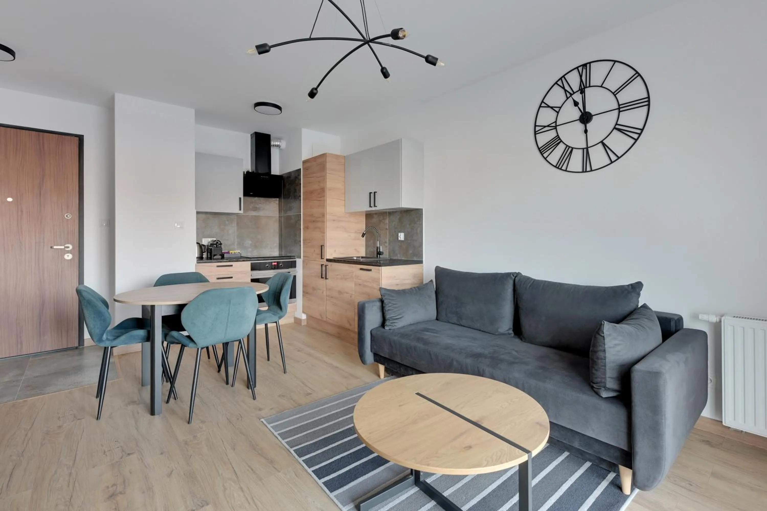 One-Bedroom Suite in Nadmotławie Riverside - Gym & Free Parking by Downtown Apartments