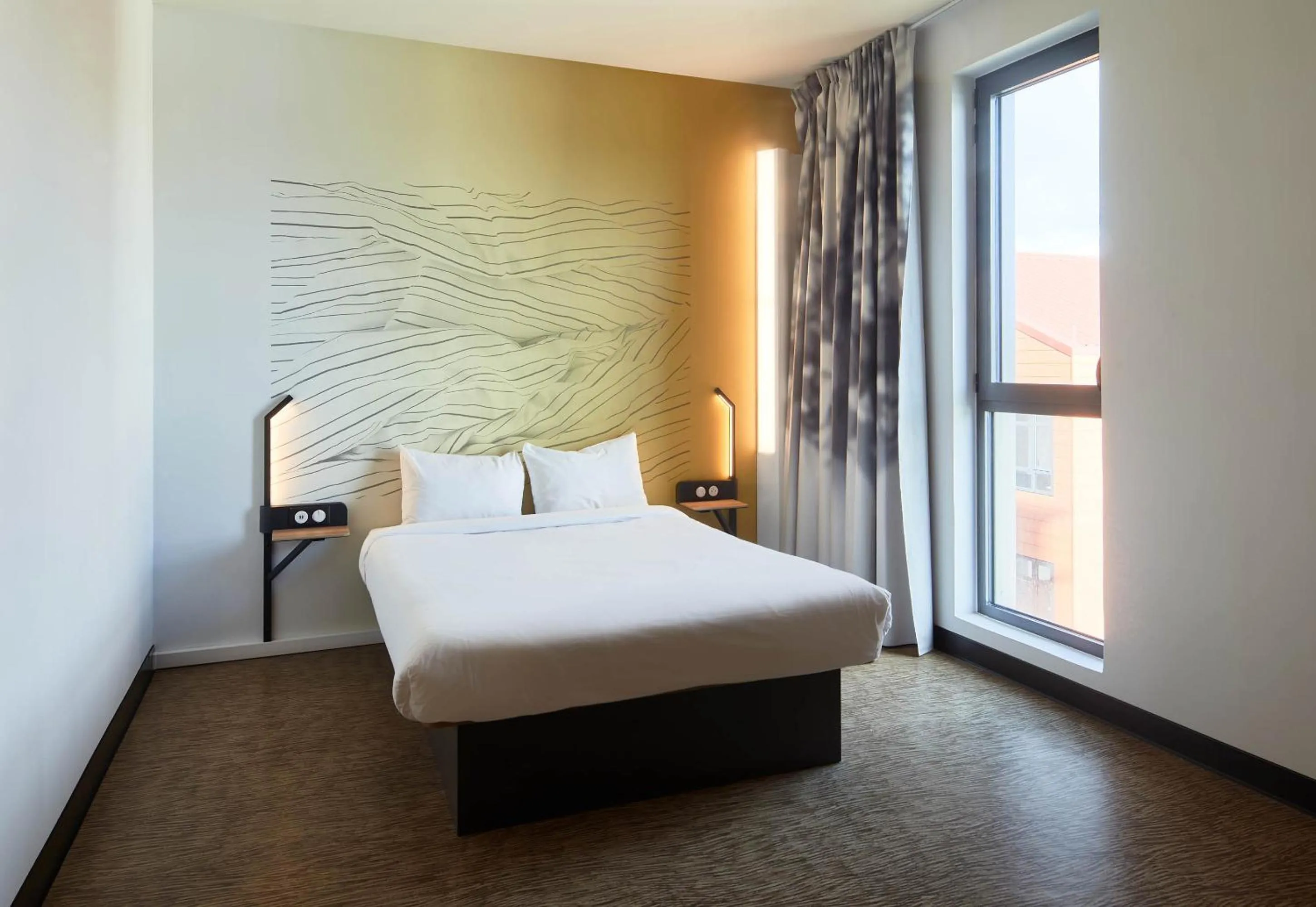 Bedroom, Bed in B&B HOTEL Argenteuil