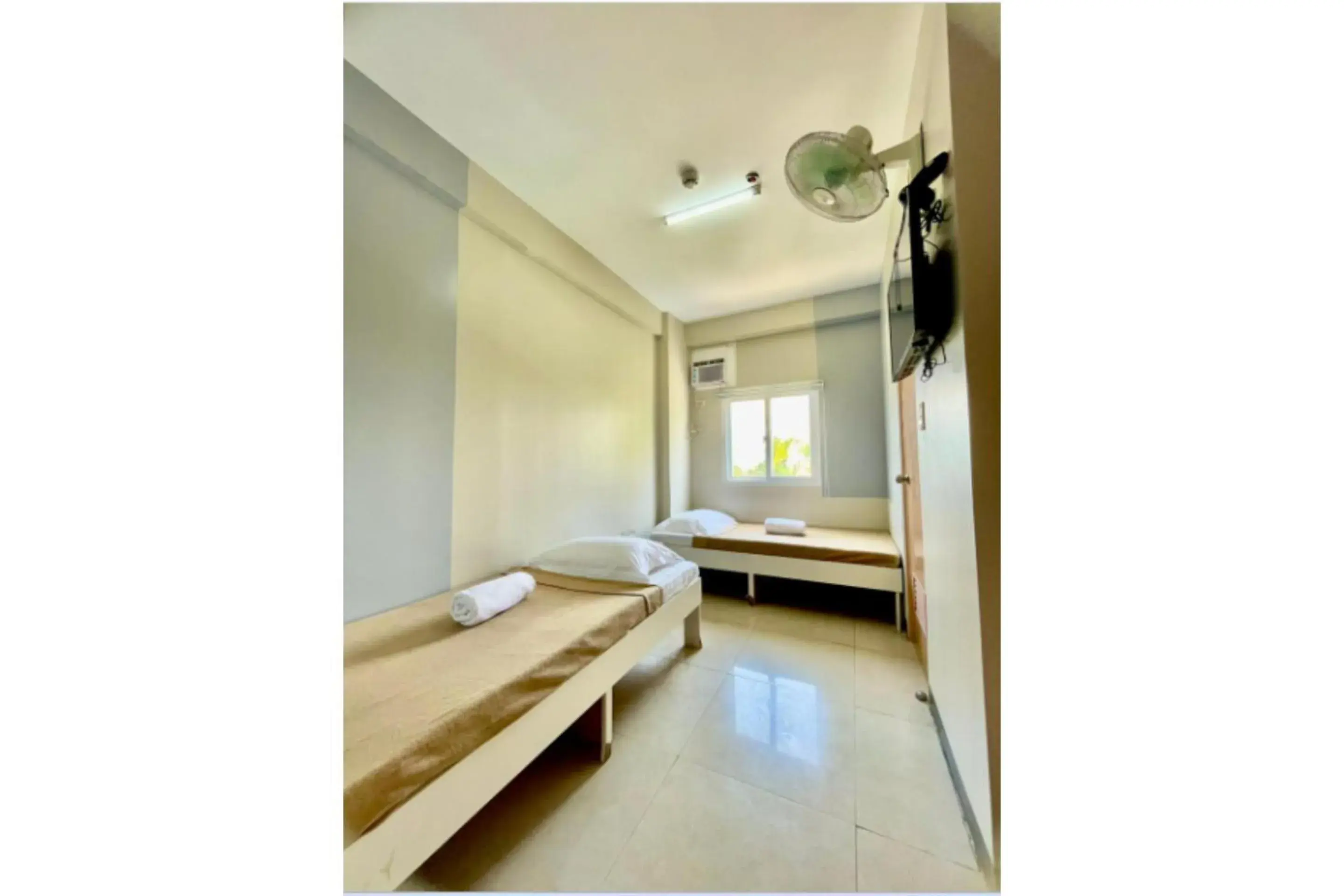 Superior Double Room in Stay Inn Mactan Superior Double Room in Stay Inn Mactan