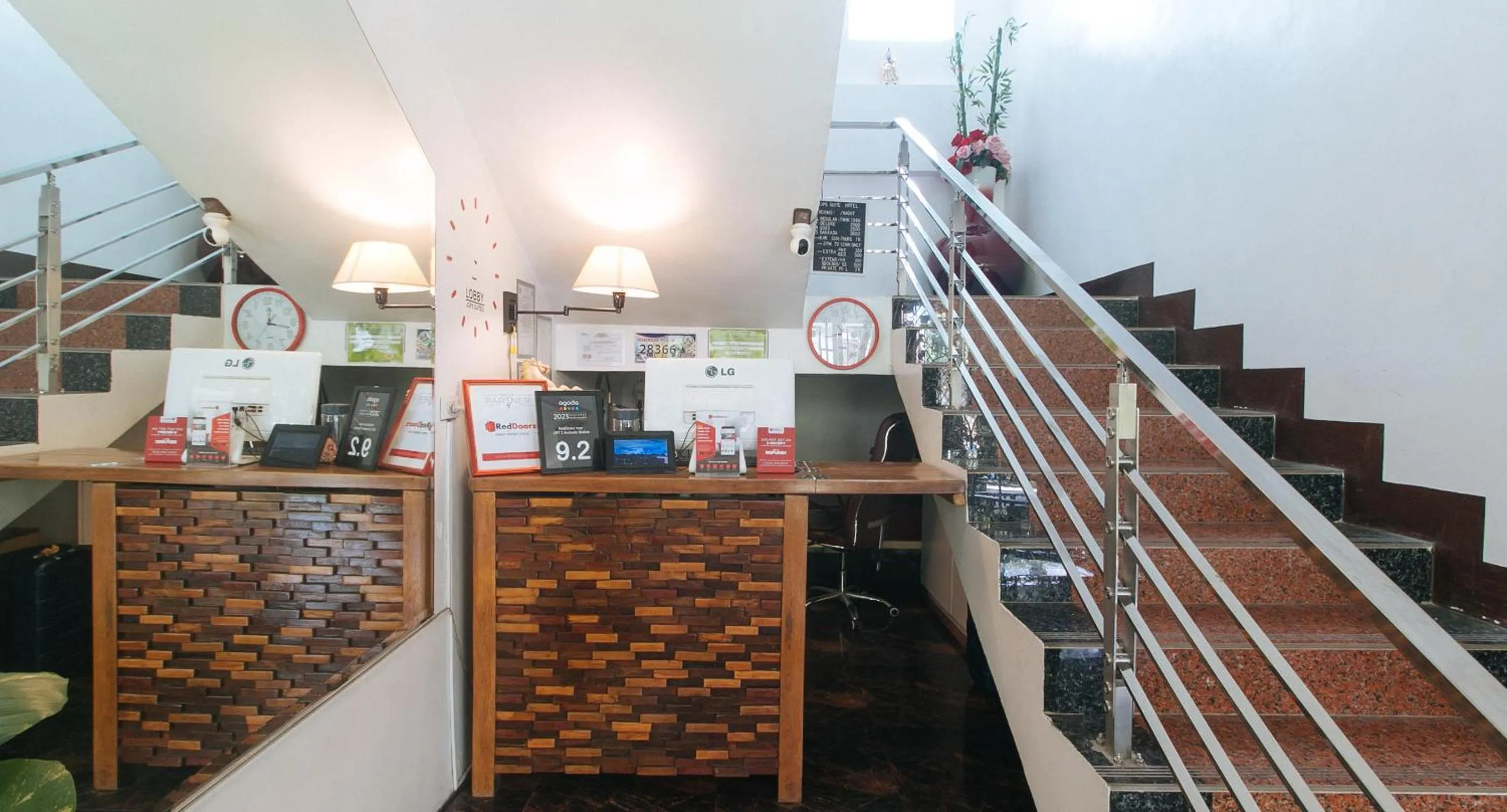 Lobby or reception in RedDoorz near LRT 2 Antipolo Station