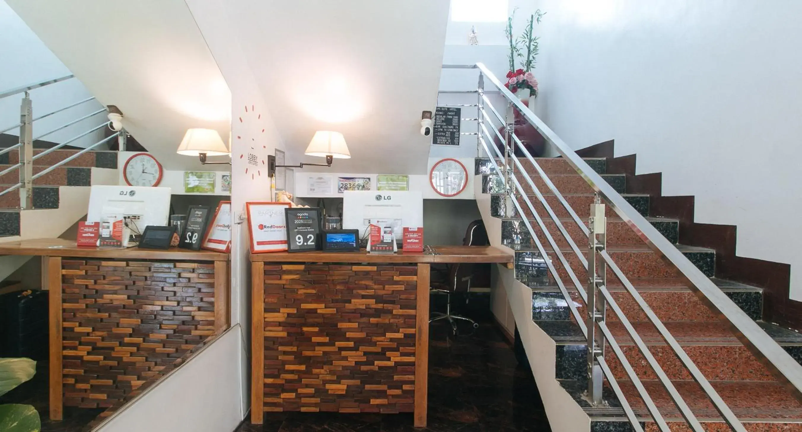 Lobby or reception in RedDoorz near LRT 2 Antipolo Station Lobby or reception in RedDoorz near LRT 2 Antipolo Station