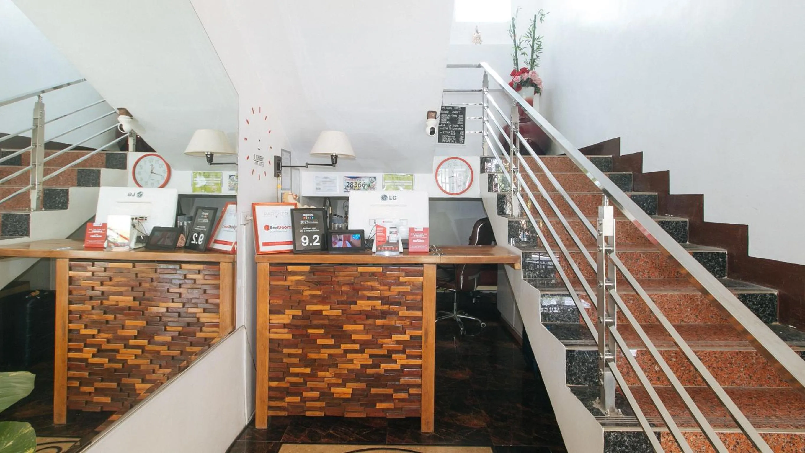 Lobby or reception in RedDoorz near LRT 2 Antipolo Station