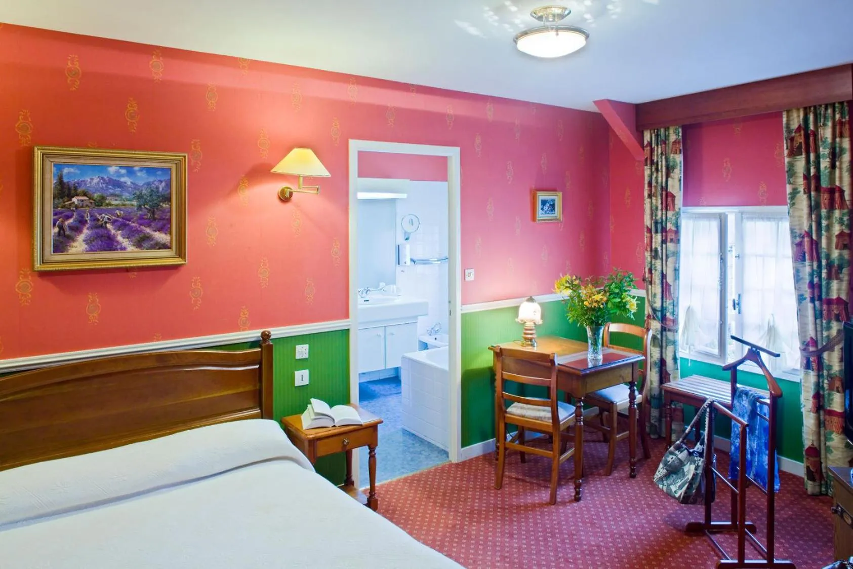 Photo of the whole room in Au Relais du Porhoet