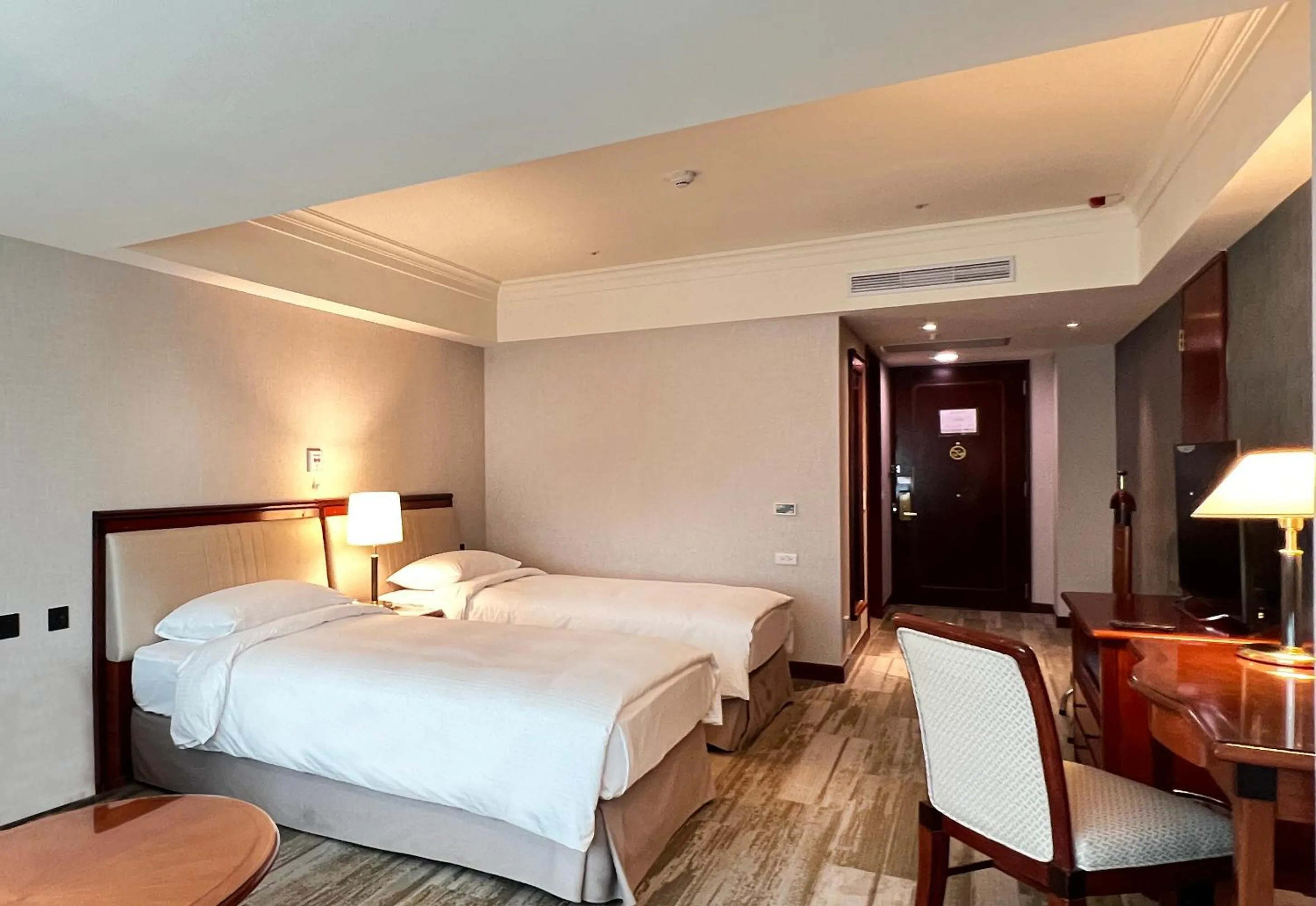 Photo of the whole room, Bed in Evergreen Laurel Hotel - Taichung