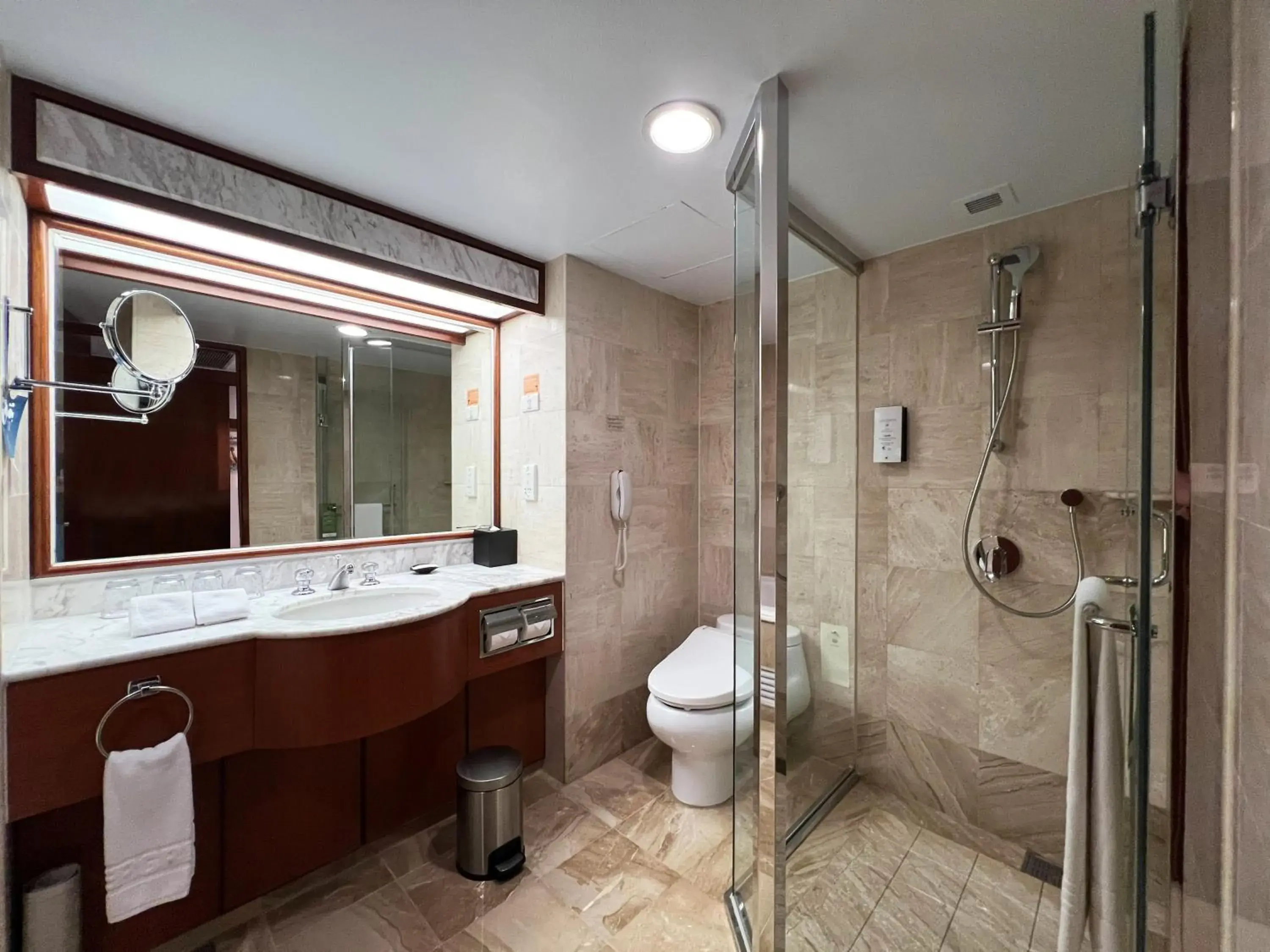 Deluxe Family Room in Evergreen Laurel Hotel - Taichung Deluxe Family Room in Evergreen Laurel Hotel - Taichung