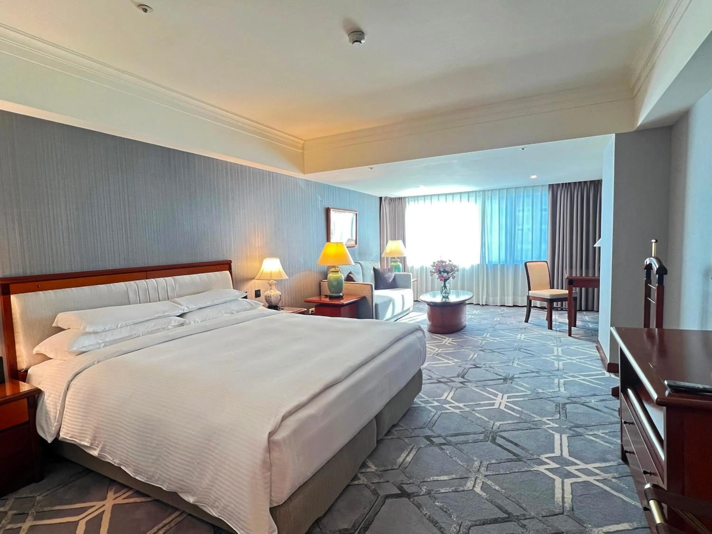 Photo of the whole room, Bed in Evergreen Laurel Hotel - Taichung