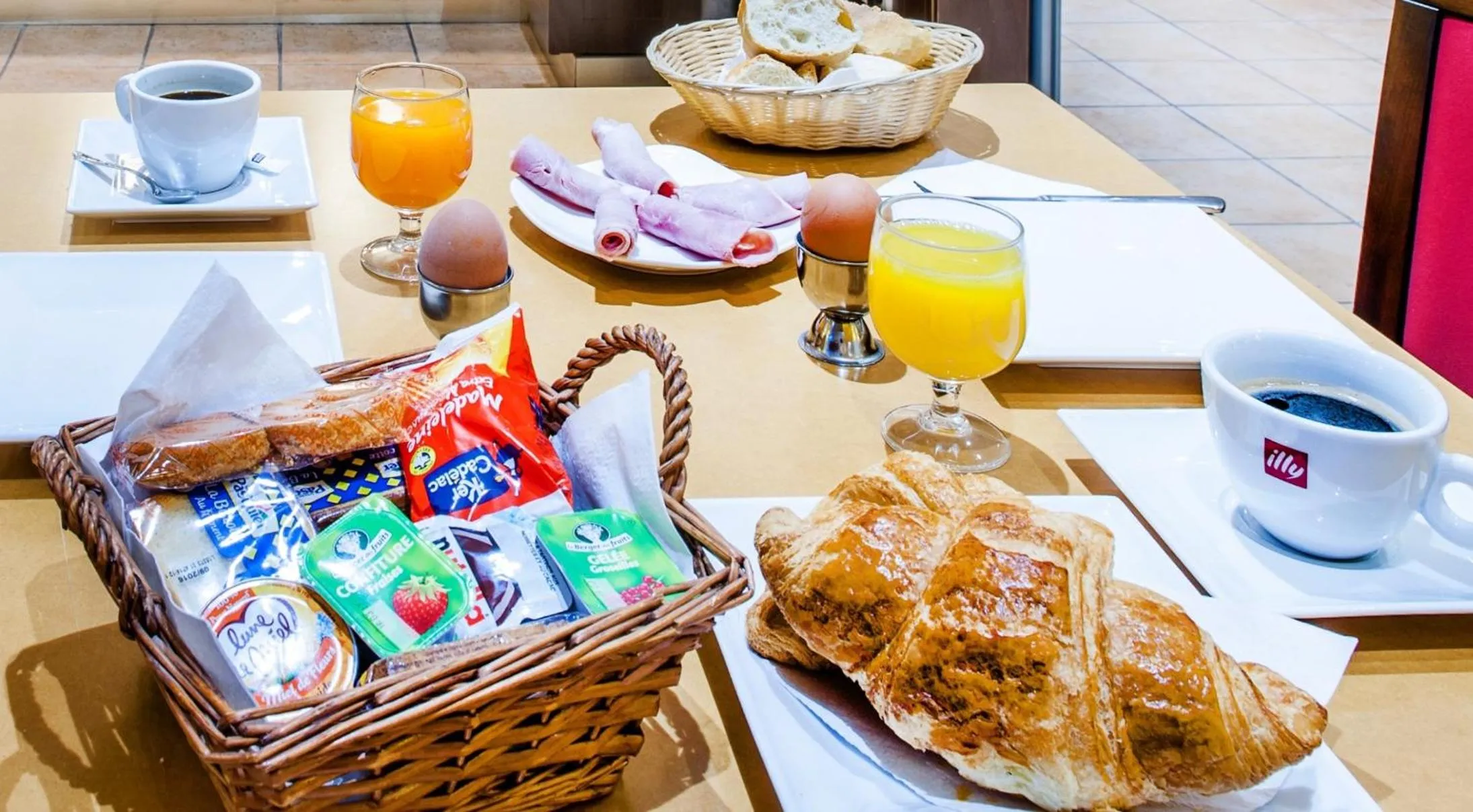 Food and drinks, Breakfast in Les Gentianes