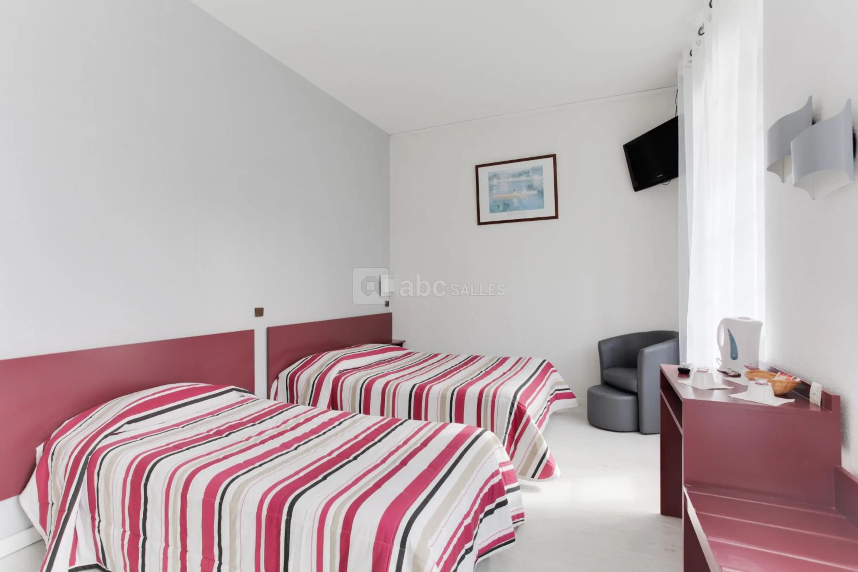 Decorative detail in Les Gentianes