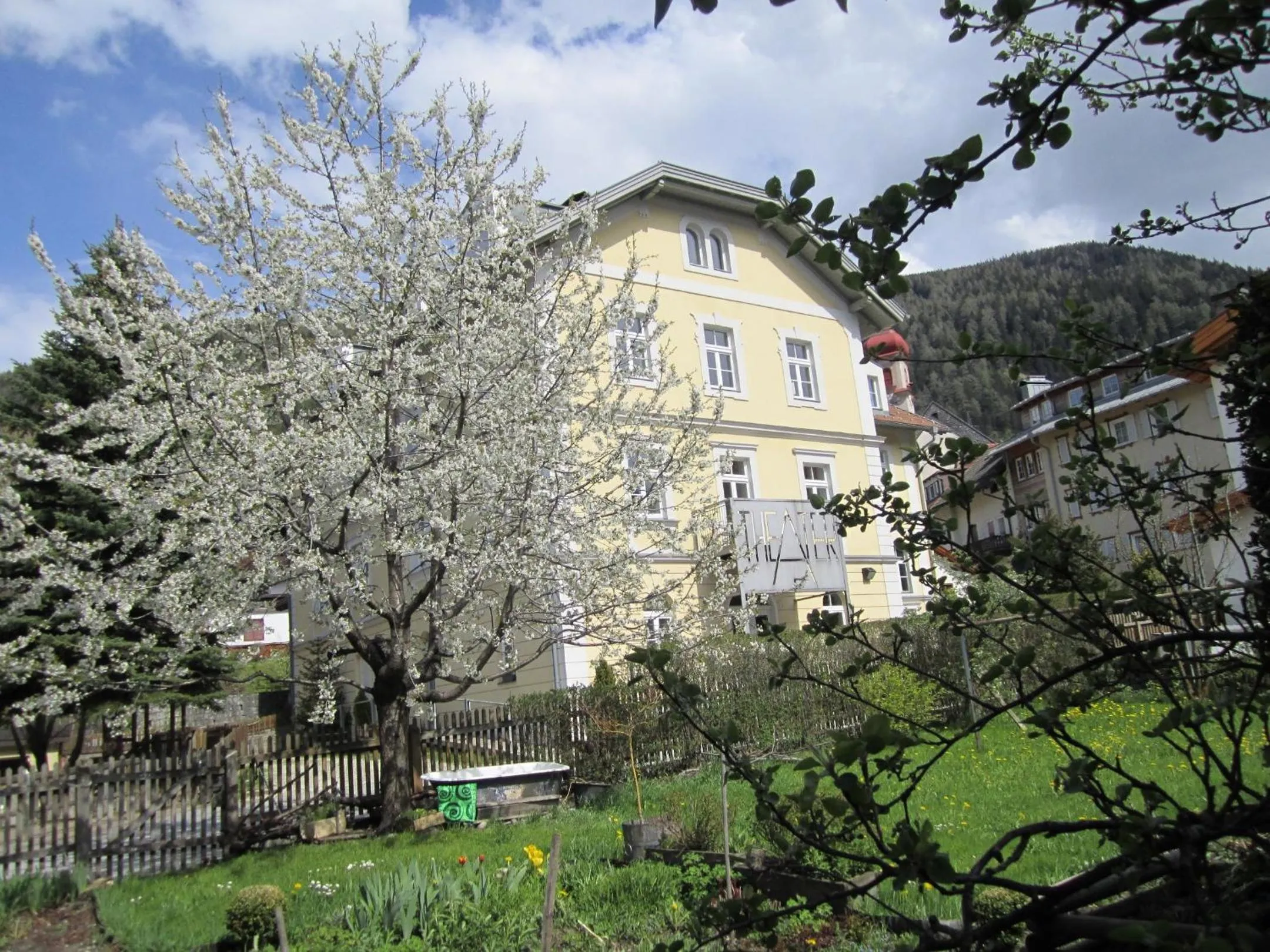 Property building in Residence Zum Theater