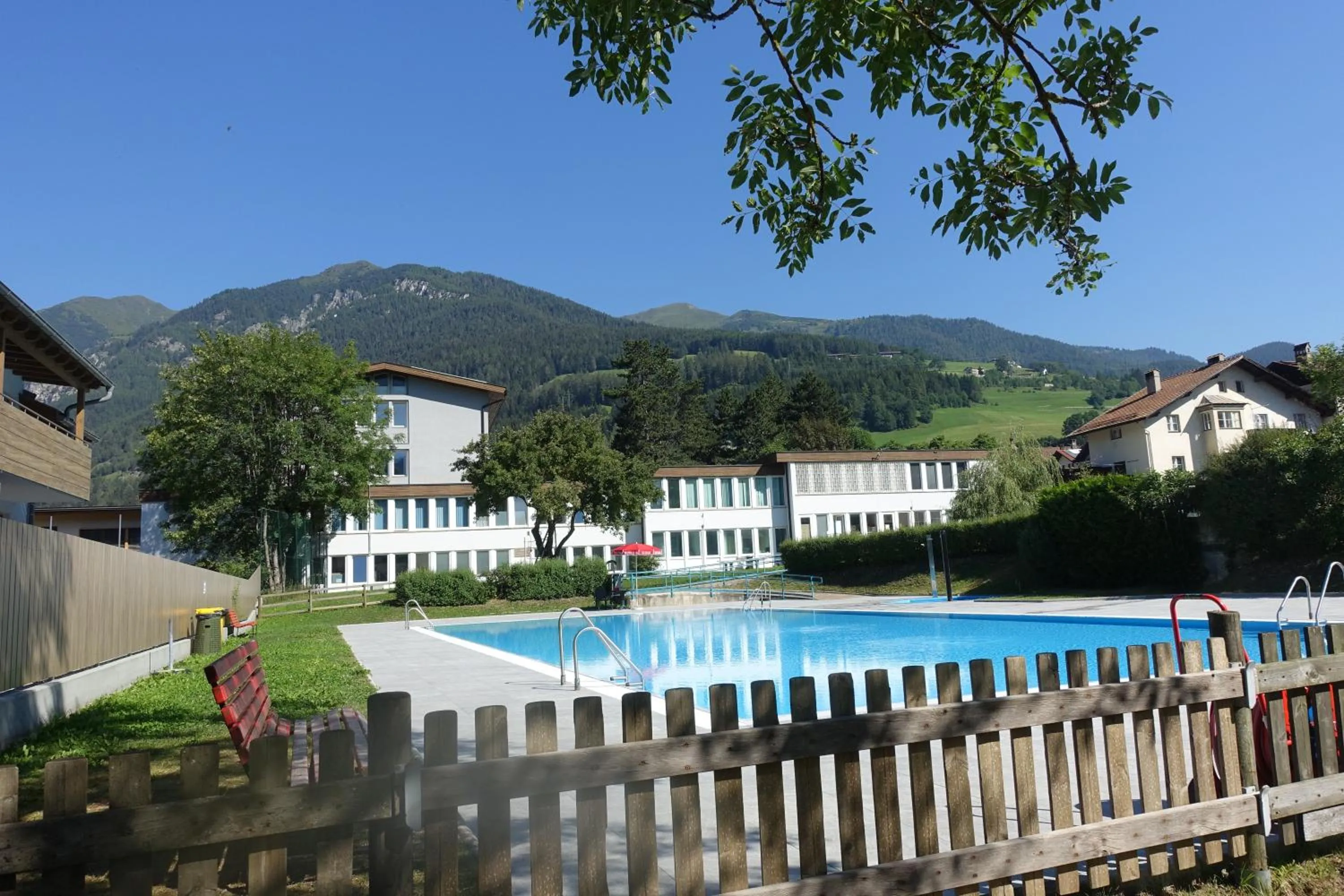 Summer in Residence Zum Theater