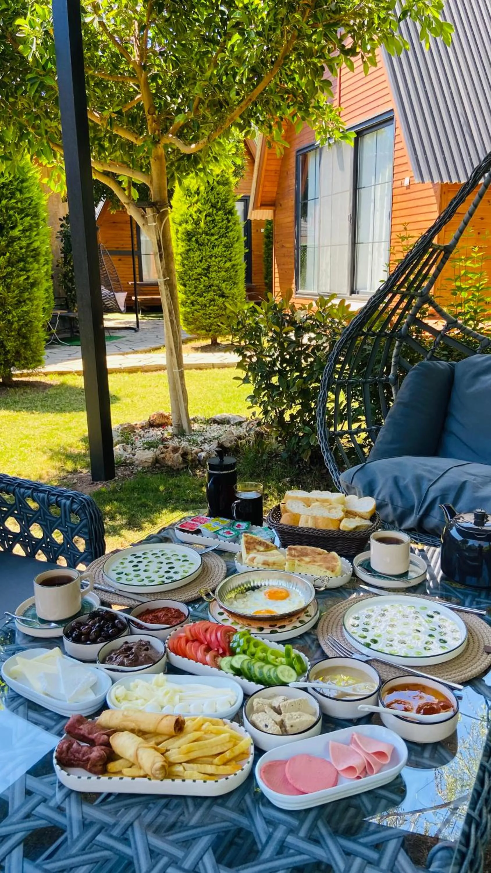 Breakfast in Karaöz Sapphire Bungalows