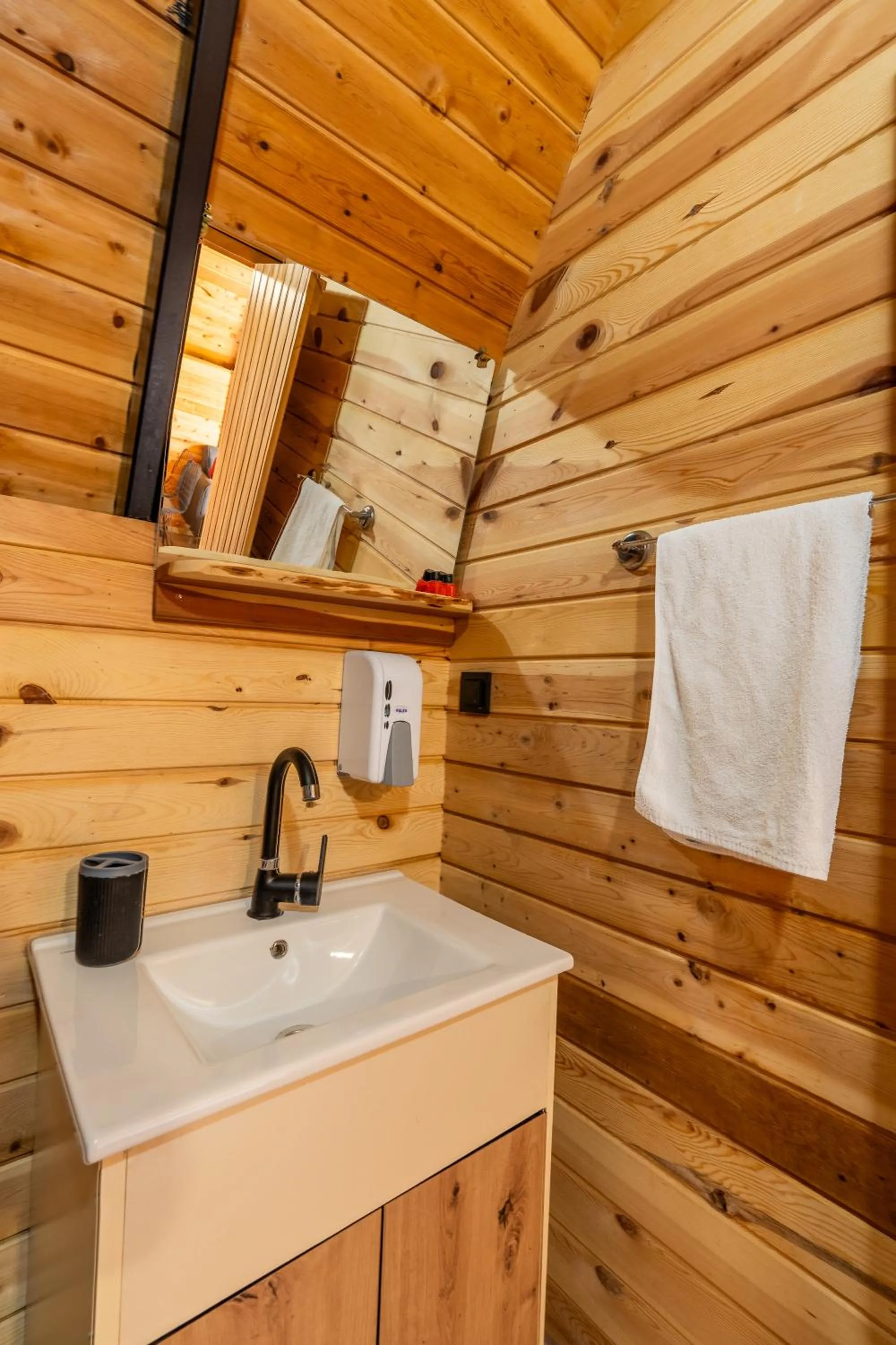 Bathroom in Karaöz Sapphire Bungalows