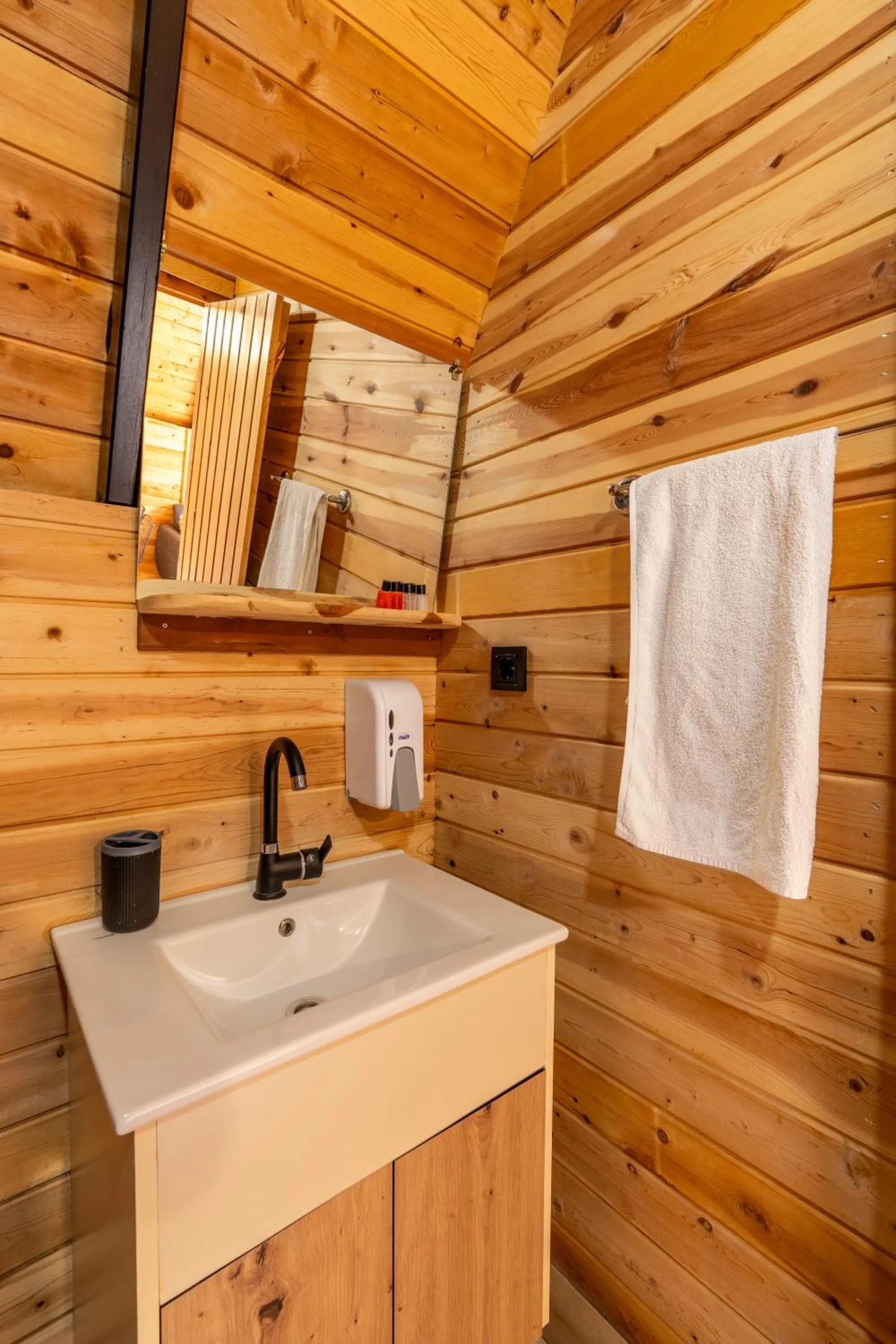 Bathroom in Karaöz Sapphire Bungalows