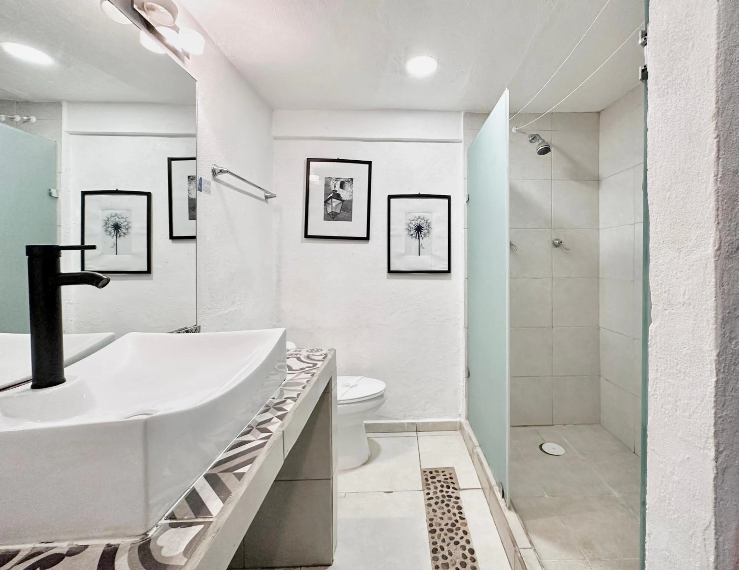 Bathroom in Sole & Mare by Andiani Travel