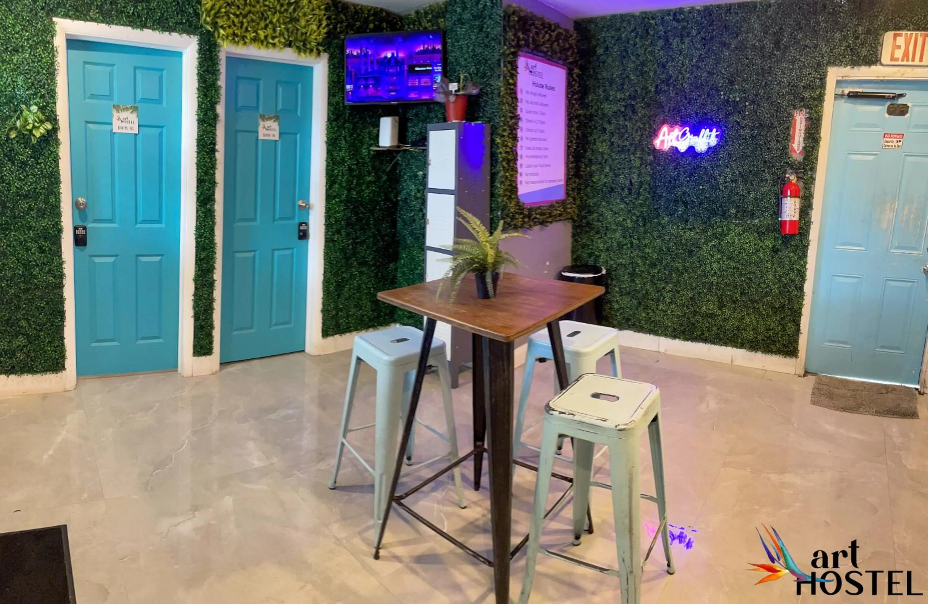 Facade/entrance in Art Graffiti