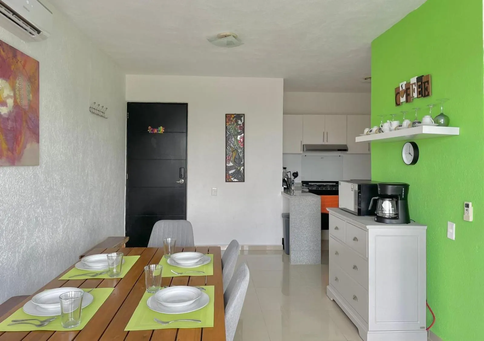 Living room in Yikal Suites by Andiani Travel