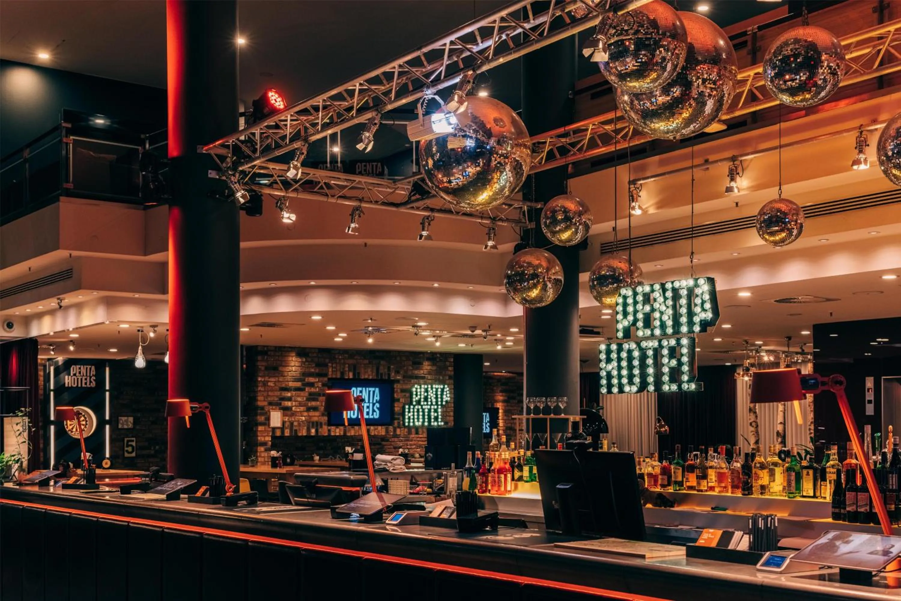 Lounge or bar in Pentahotel Leipzig