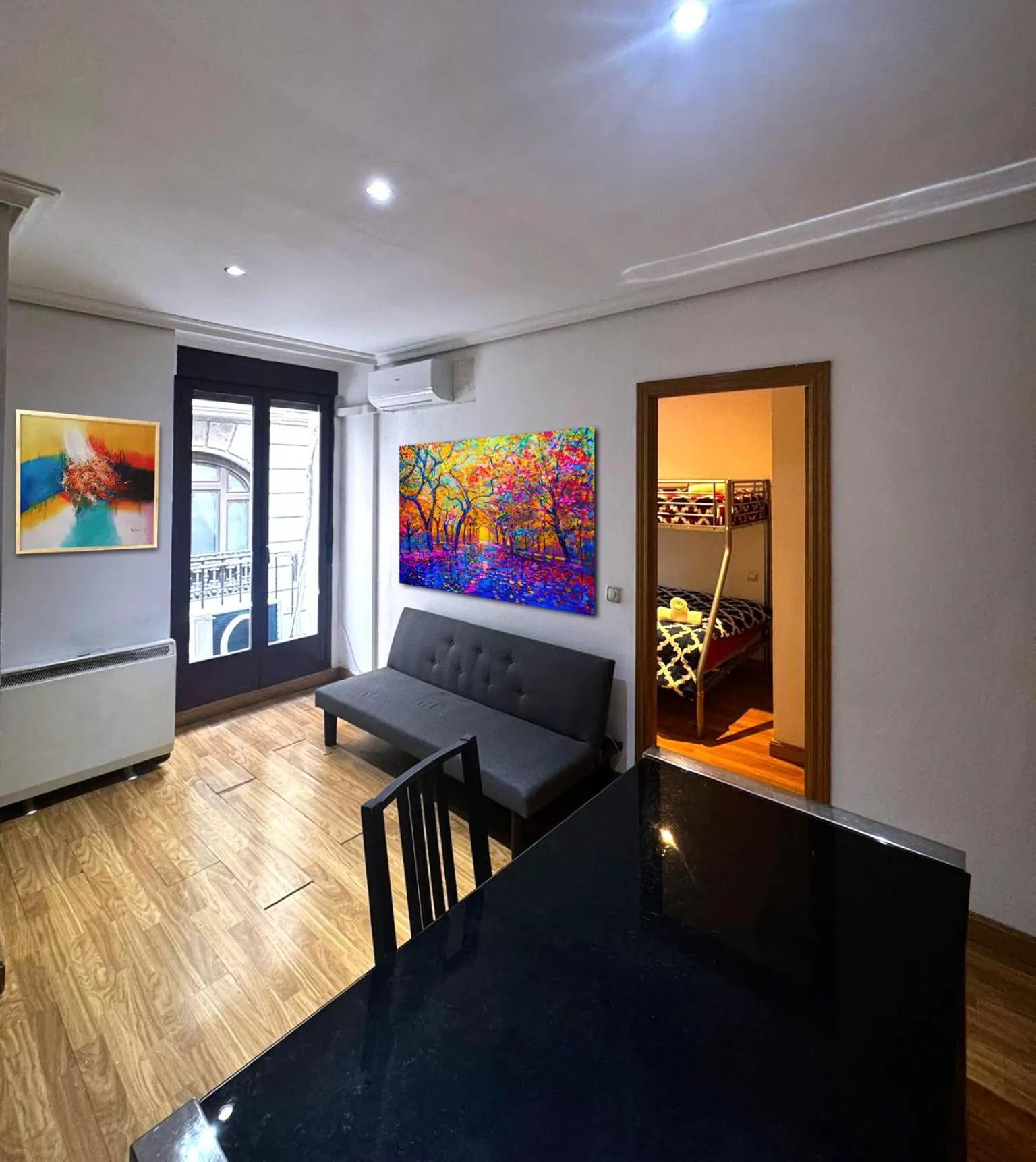 Living room in La Reina de Gran Via - PARKING TPH