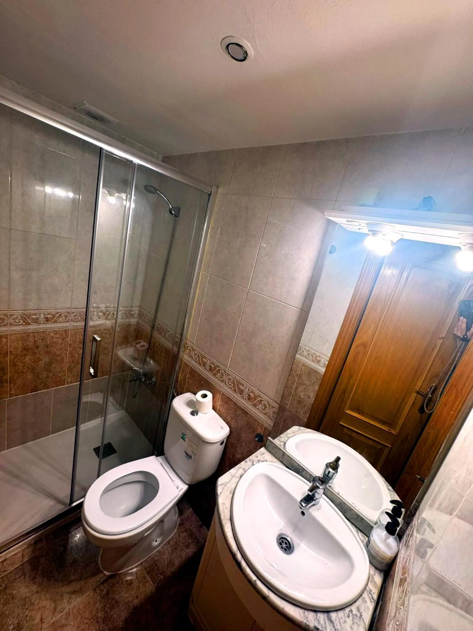 Bathroom in La Reina de Gran Via - PARKING TPH