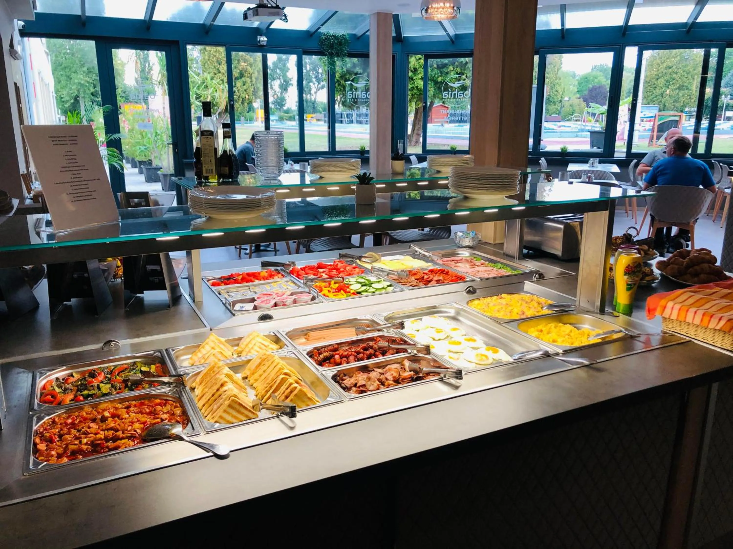 Breakfast in Hét Vezér Apartmanhotel