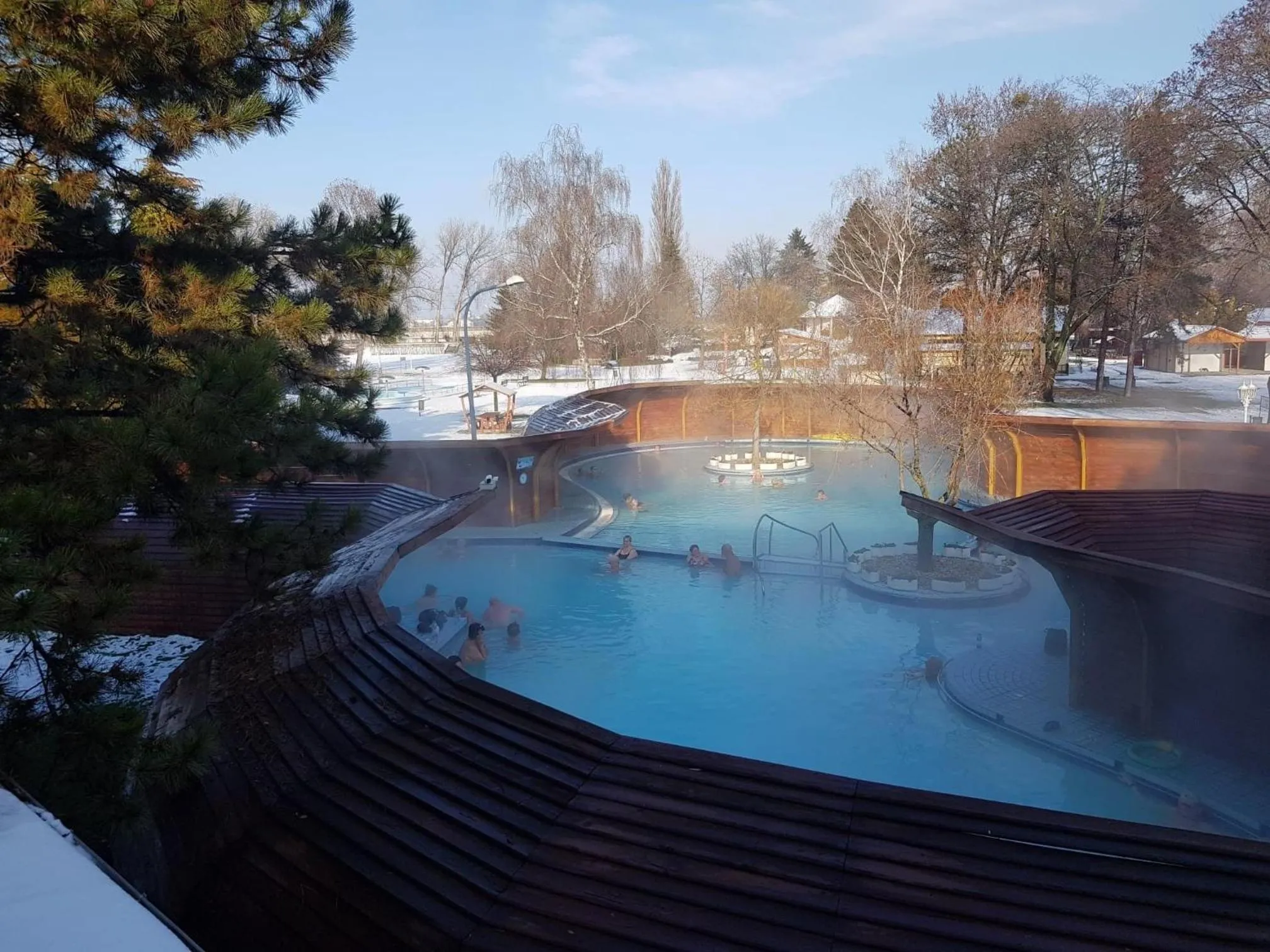 Hot Spring Bath in Hét Vezér Apartmanhotel