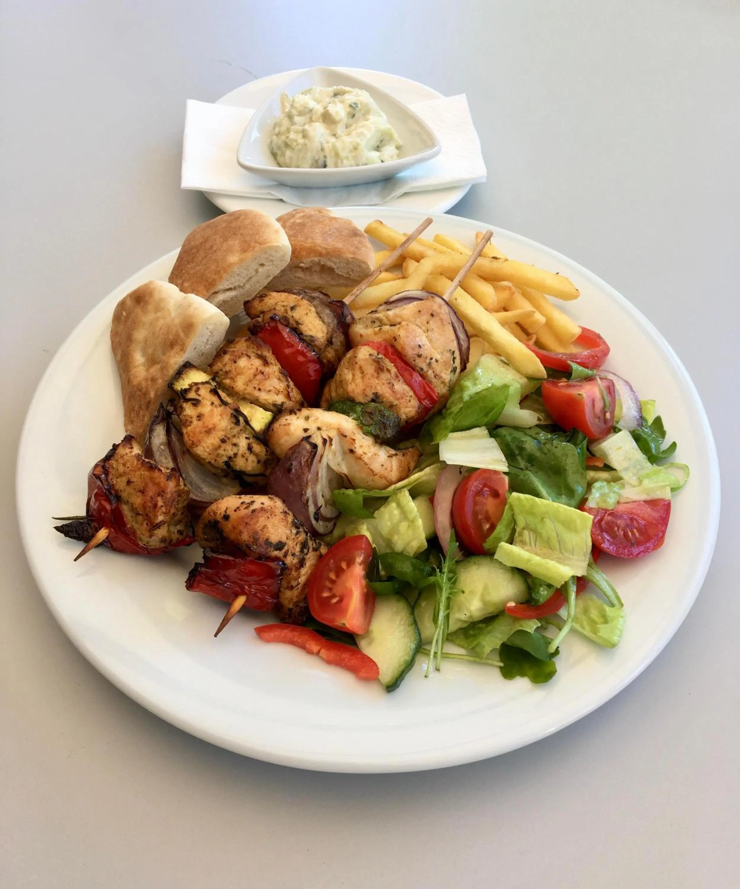 Restaurant/places to eat in Hét Vezér Apartmanhotel