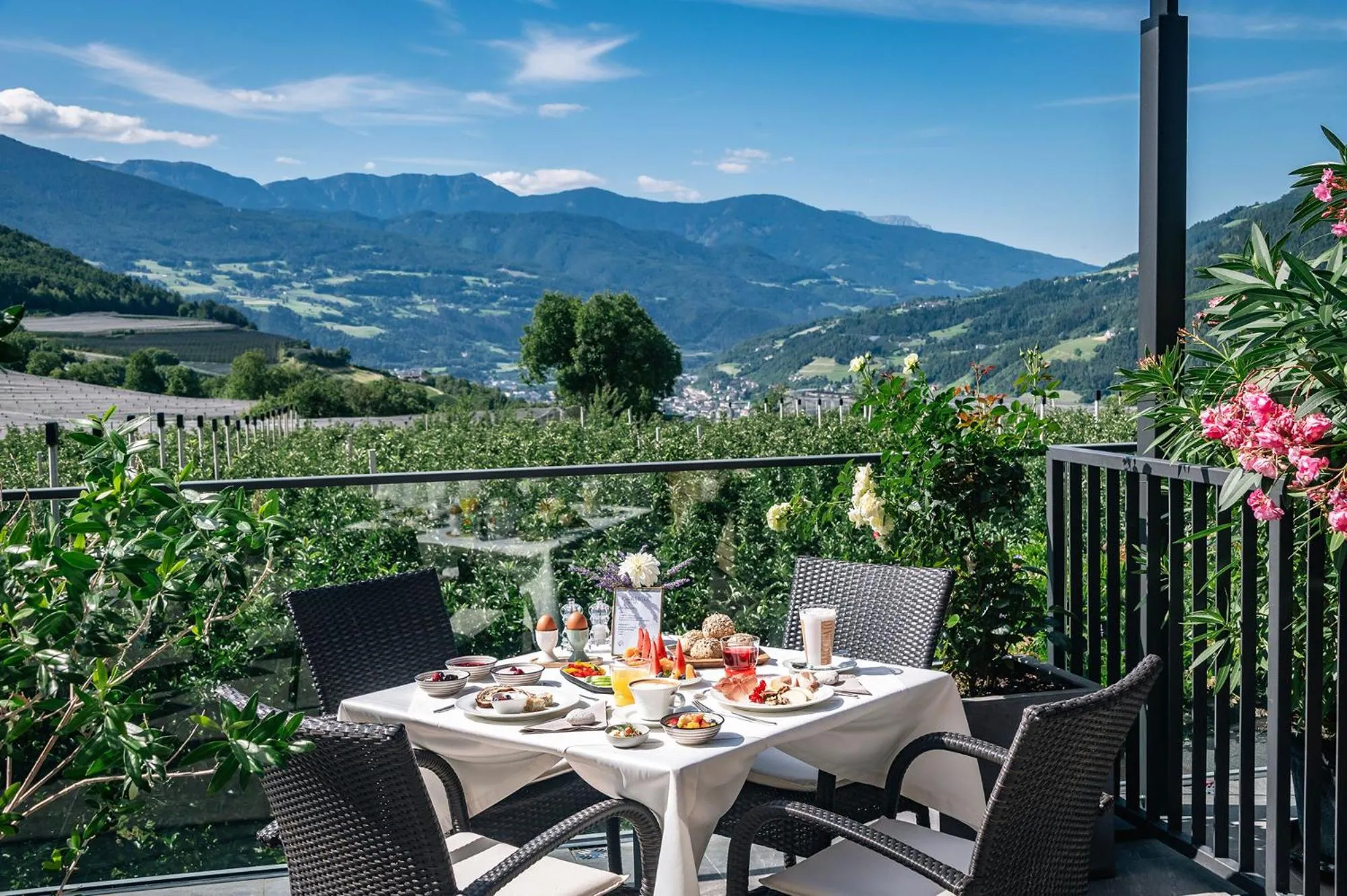 Breakfast in Tirolerhof - panoramic apartments