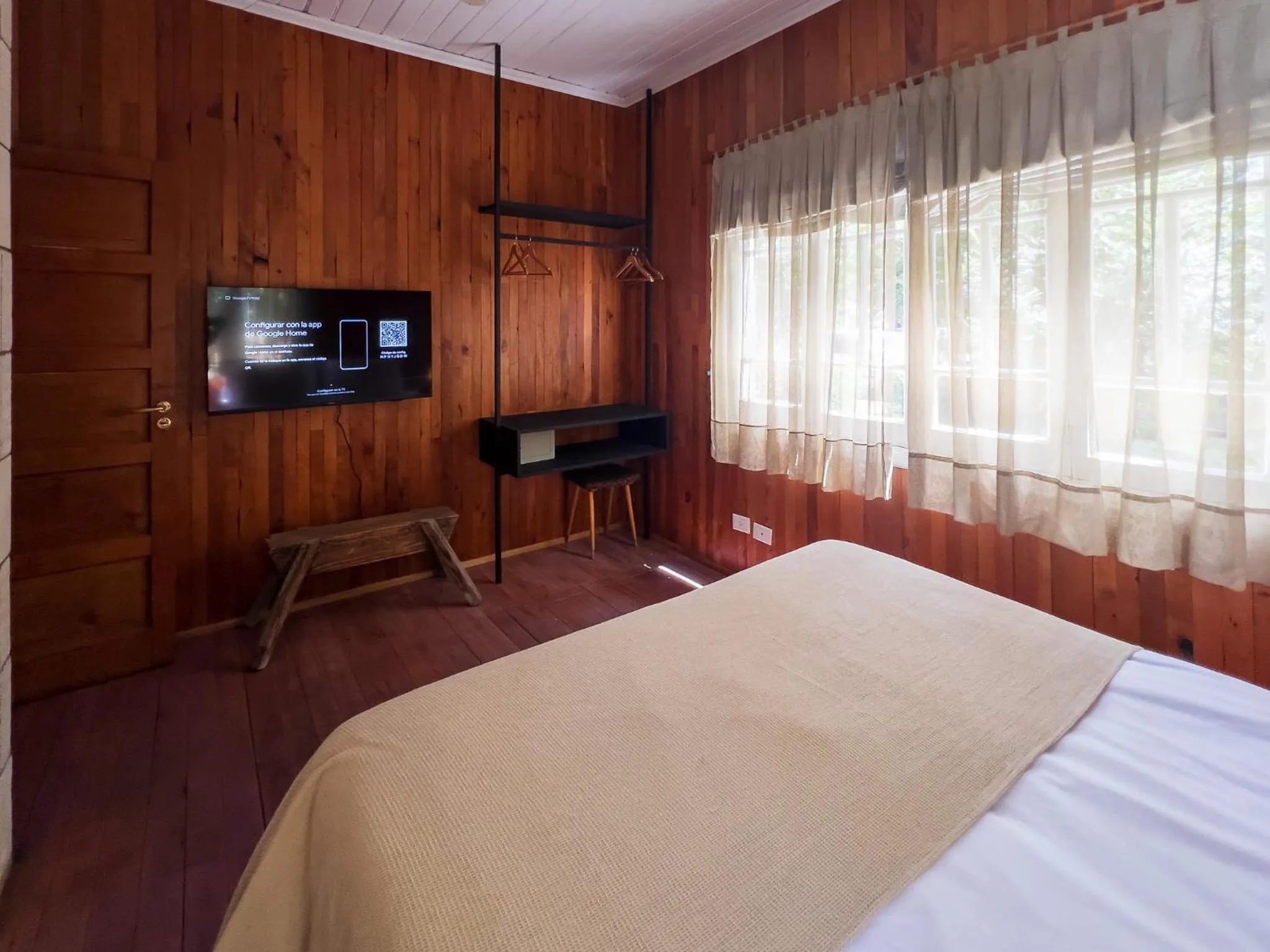 Communal lounge/ TV room, Bed in Wesley House Hosteria Boutique