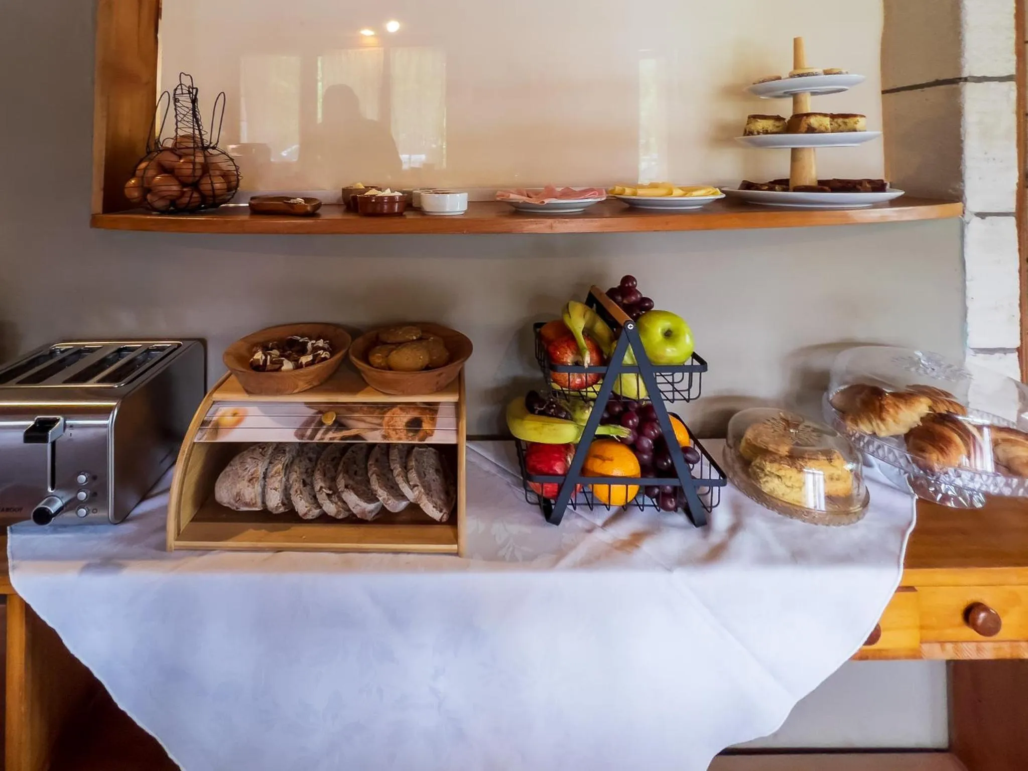 Food and drinks in Wesley House Hosteria Boutique