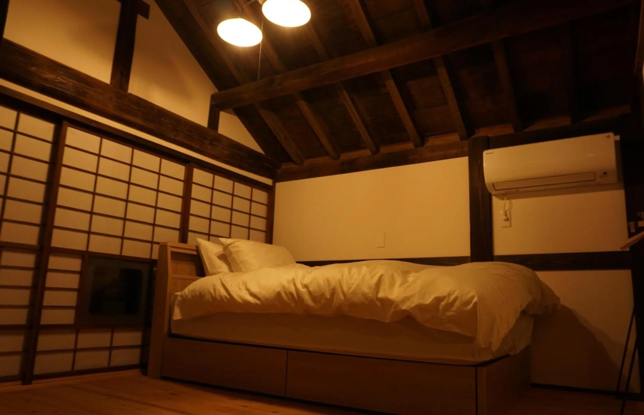 Bed in Jisaburo Ozawa's residence - Vacation STAY 66110v