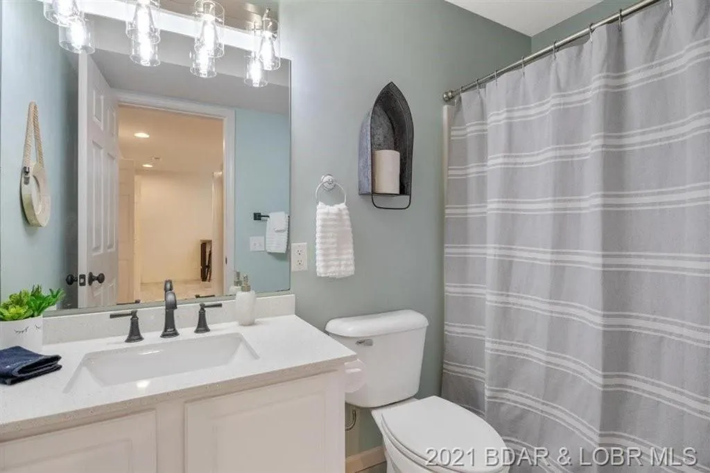 Bathroom in Family Fun Lakefront Condo at Parkview Bay