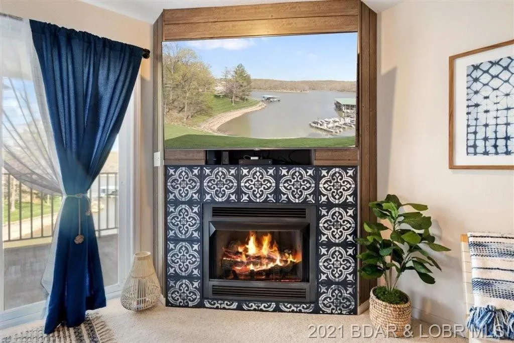 Living room in Family Fun Lakefront Condo at Parkview Bay