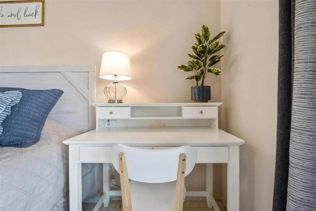 Family Fun Lakefront Condo at Parkview Bay