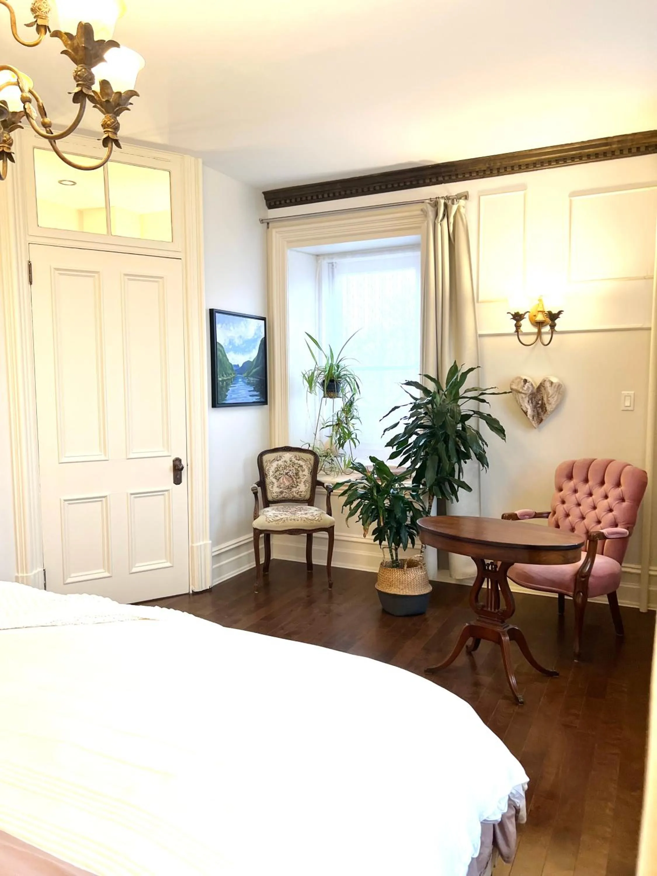 Photo of the whole room, Bed in La Demeure du Capitaine