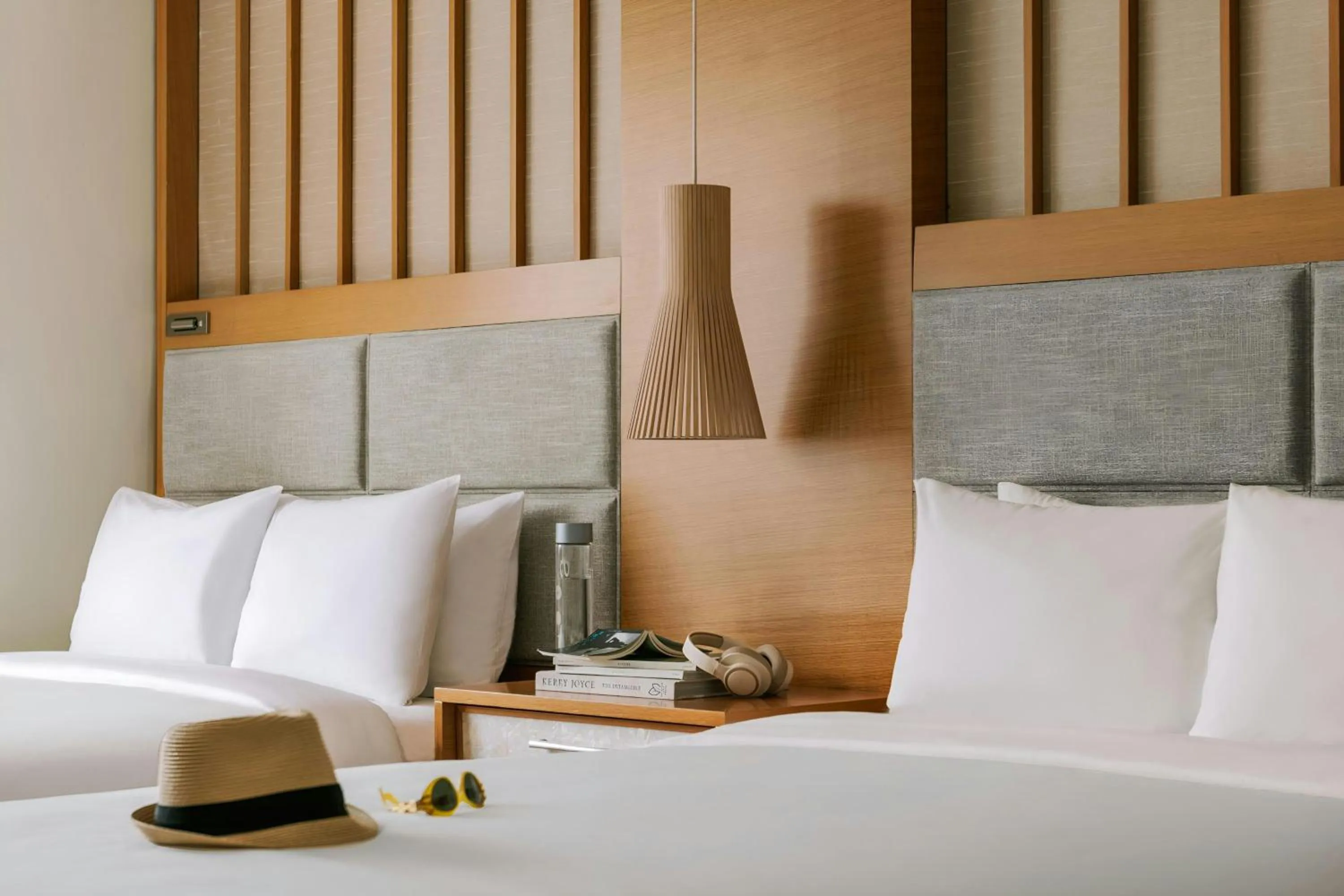 Bedroom, Bed in The Abbey Hotel Miami Beach, Sonder by Marriott Bonvoy