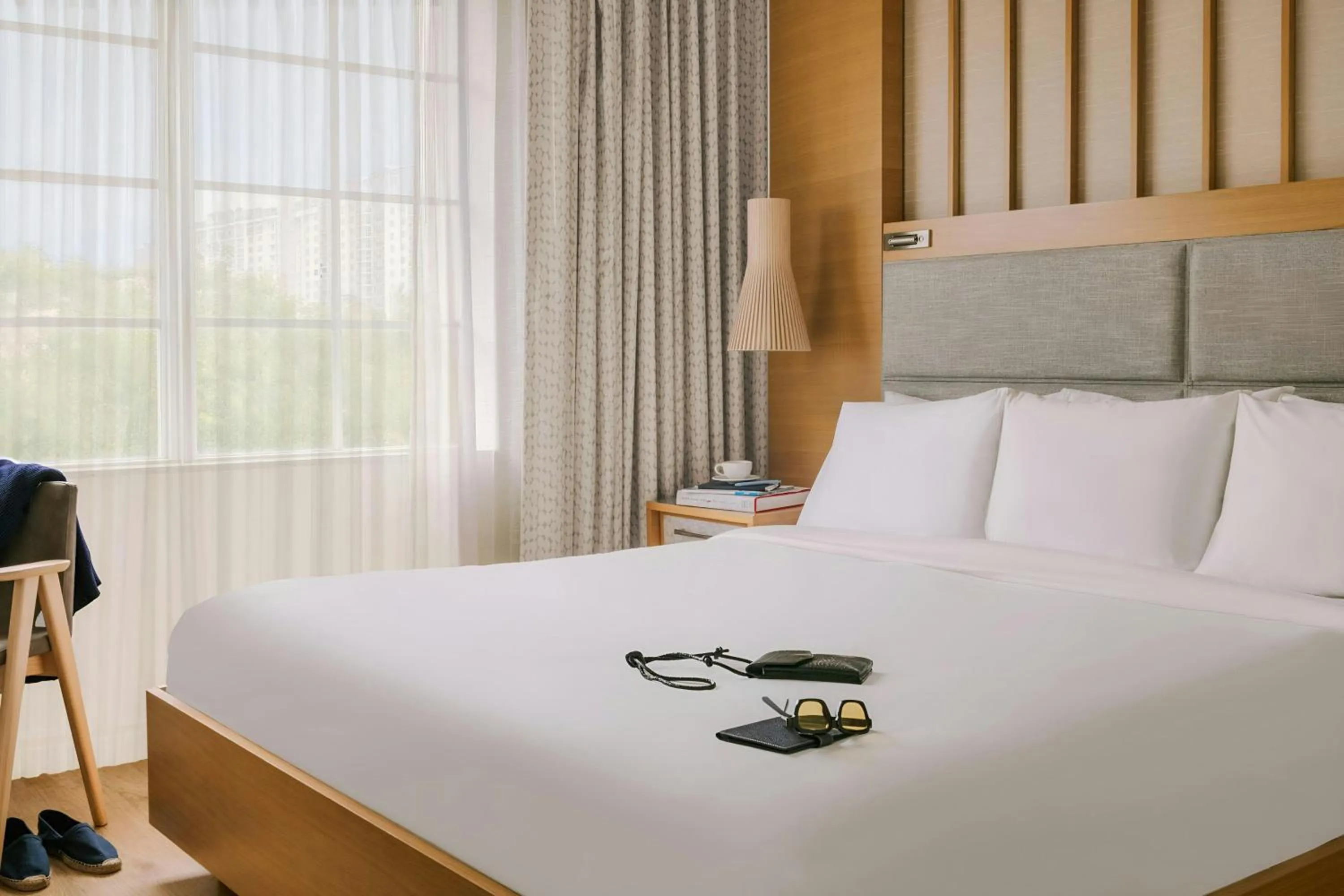 Bedroom, Bed in The Abbey Hotel Miami Beach, Sonder by Marriott Bonvoy