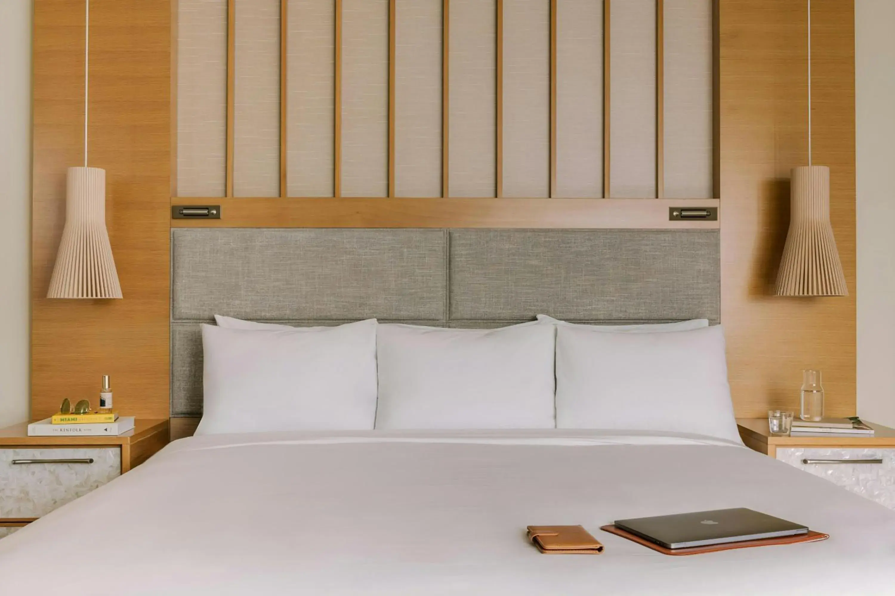 King Room in The Abbey Hotel Miami Beach, Sonder by Marriott Bonvoy King Room in The Abbey Hotel Miami Beach, Sonder by Marriott Bonvoy