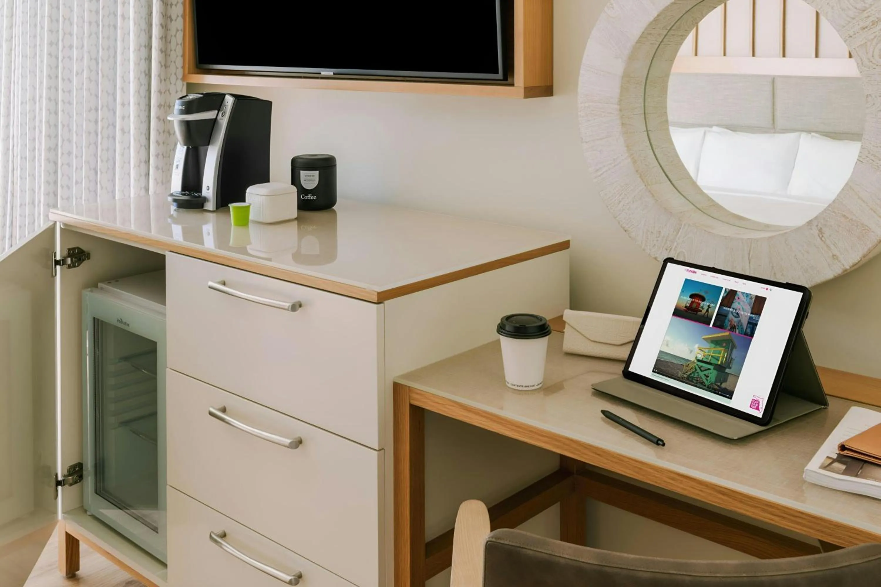 Bedroom in The Abbey Hotel Miami Beach, Sonder by Marriott Bonvoy