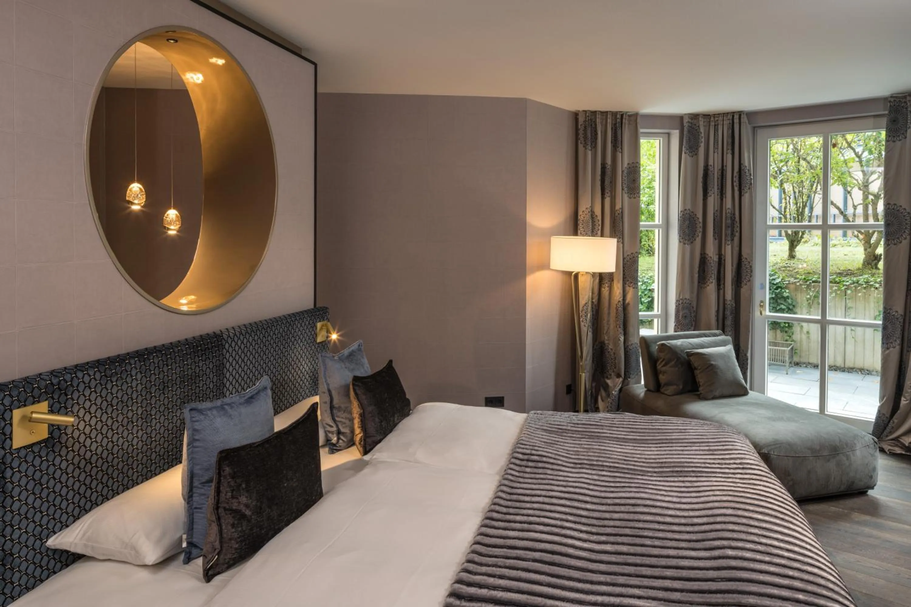 Bed in Parkhotel Adler