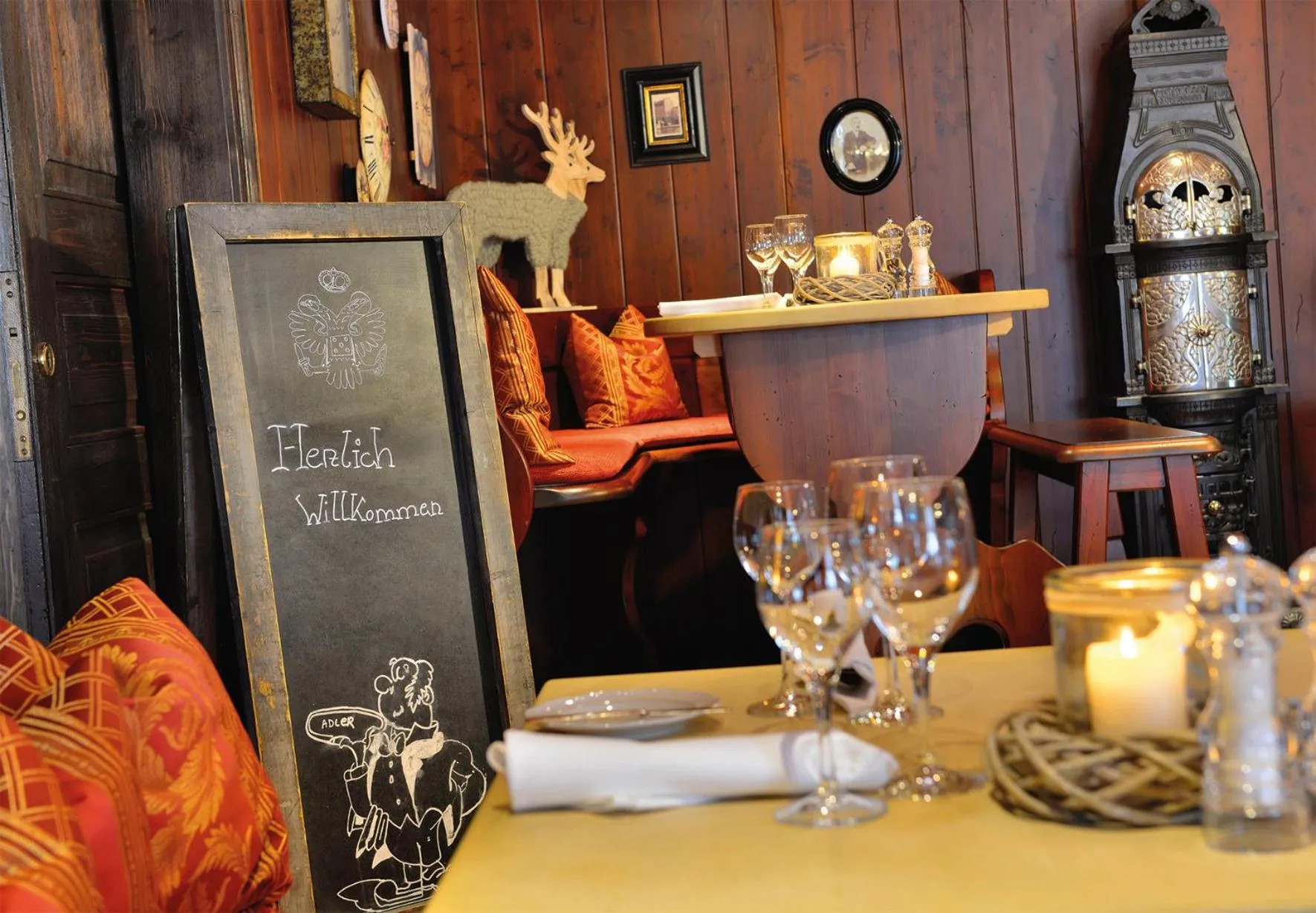 Restaurant/places to eat in Parkhotel Adler