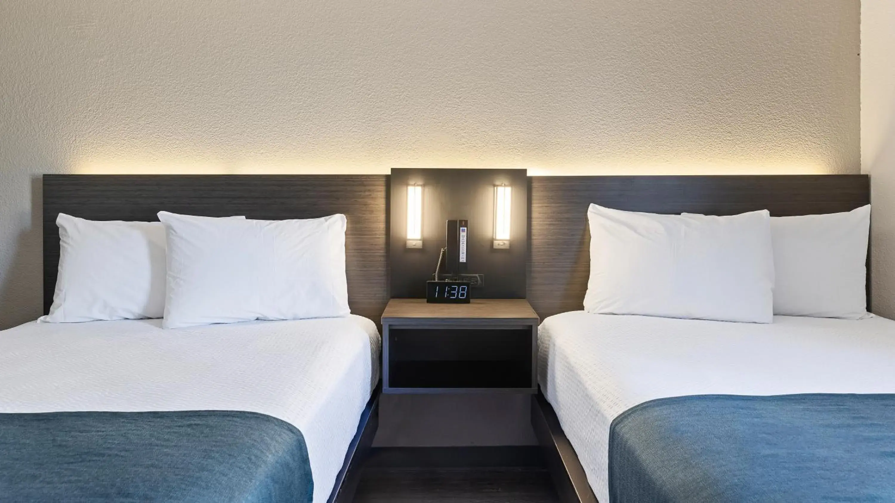 Bed in Studio 6 Tucson, AZ - North Bed in Studio 6 Tucson, AZ - North