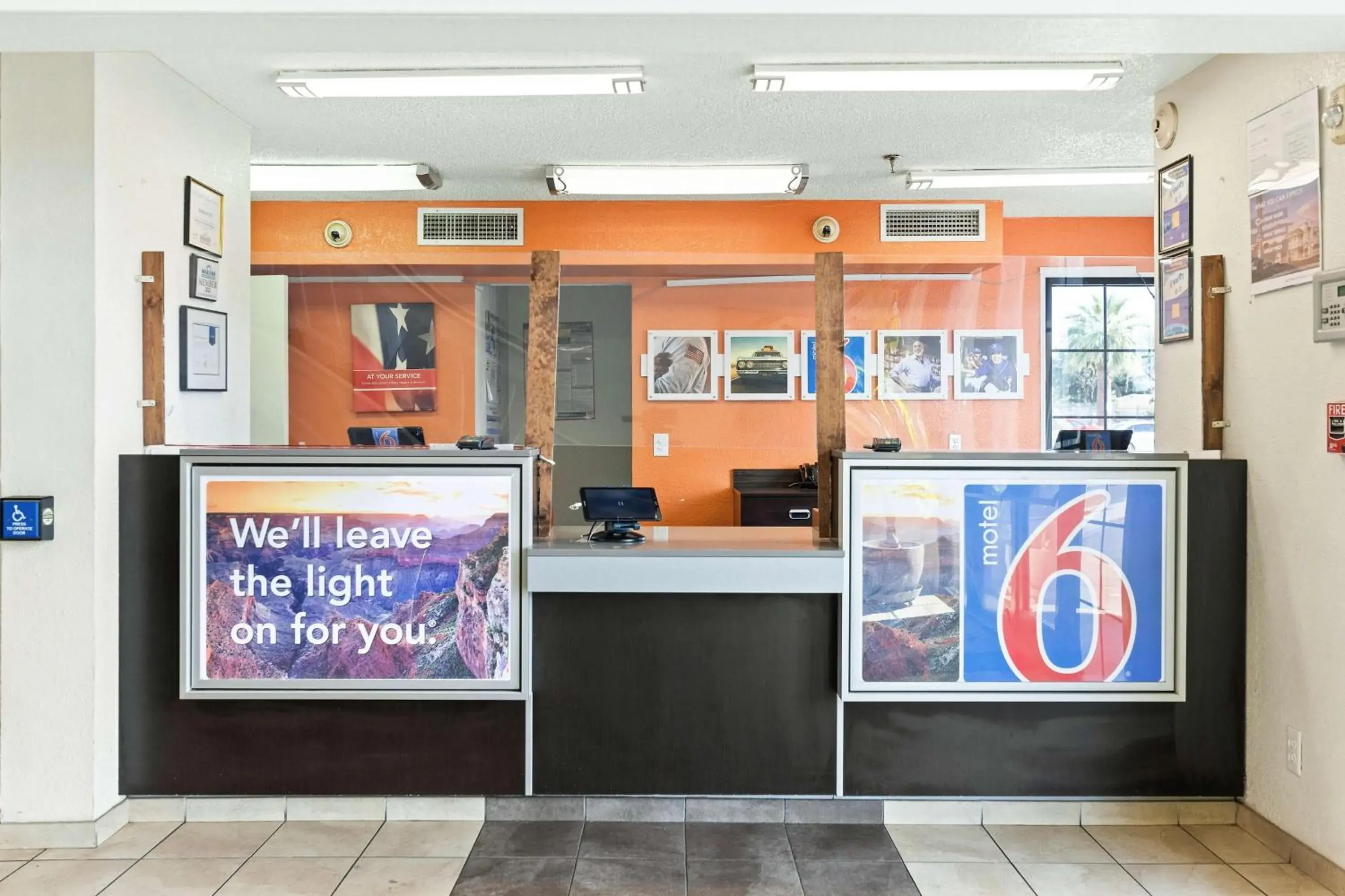 Lobby or reception in Studio 6 Tucson, AZ - North Lobby or reception in Studio 6 Tucson, AZ - North